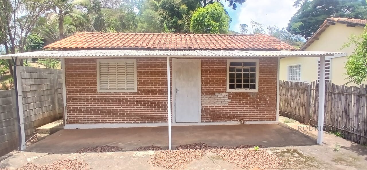 Pequena chácara para venda próximo a São Lourenço MG