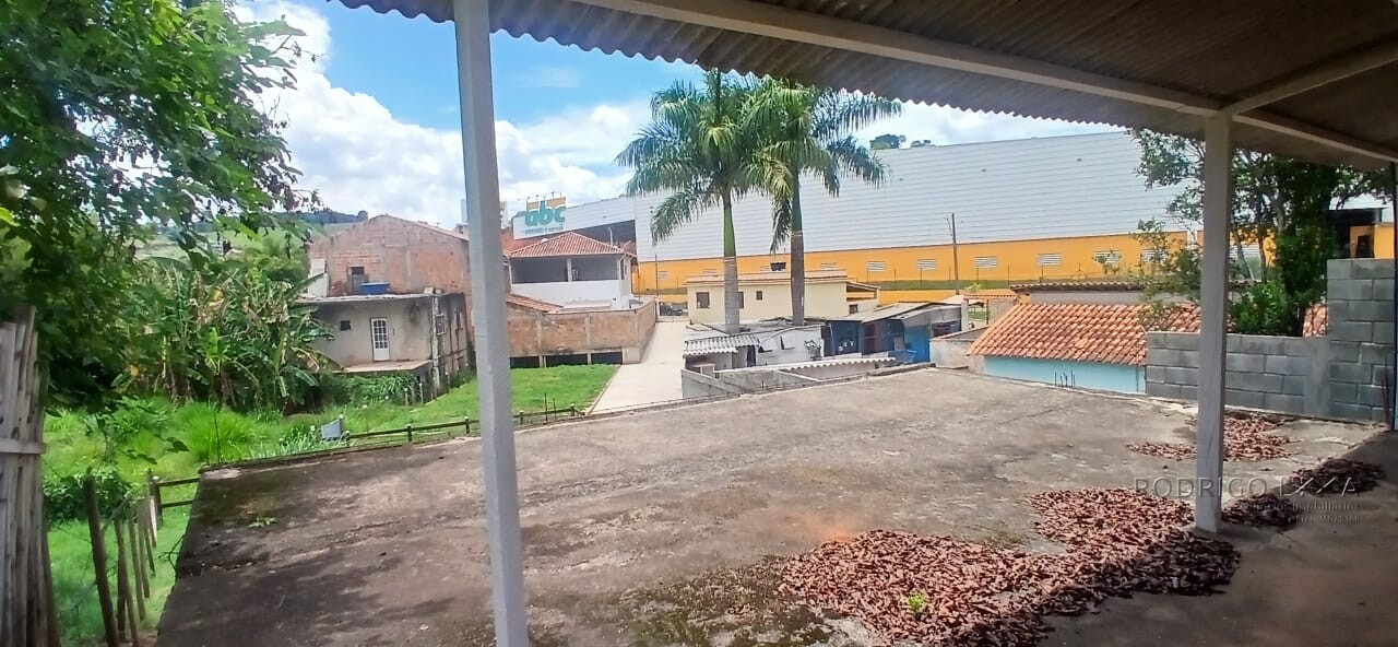 Pequena chácara para venda próximo a São Lourenço MG