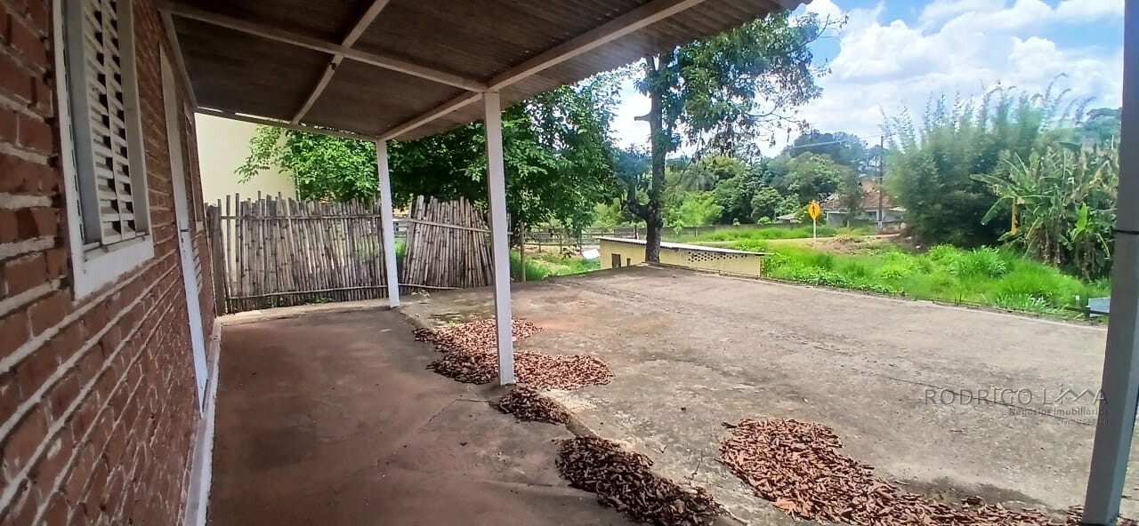 Pequena chácara para venda próximo a São Lourenço MG