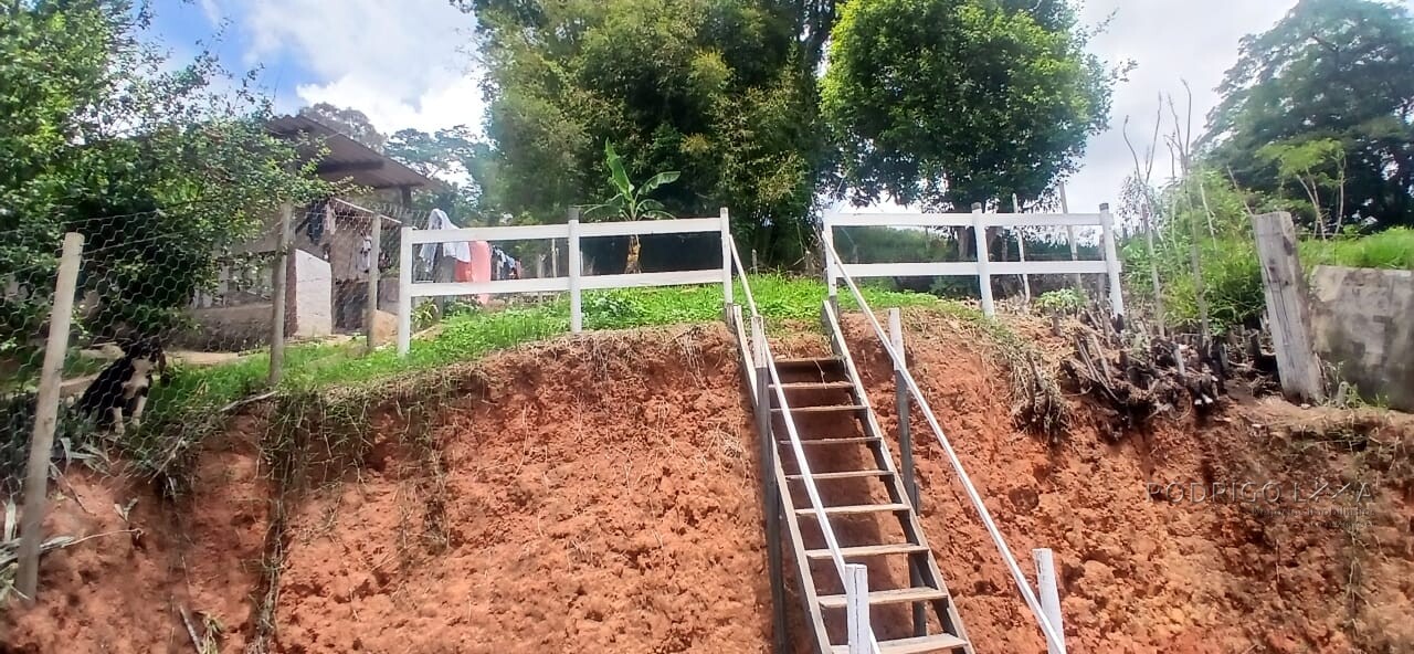 Pequena chácara para venda próximo a São Lourenço MG