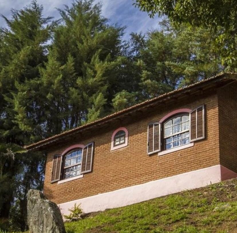 Linda pousada para venda em Itapeva MG