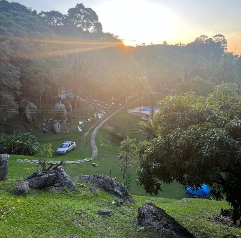 Linda pousada para venda em Itapeva MG