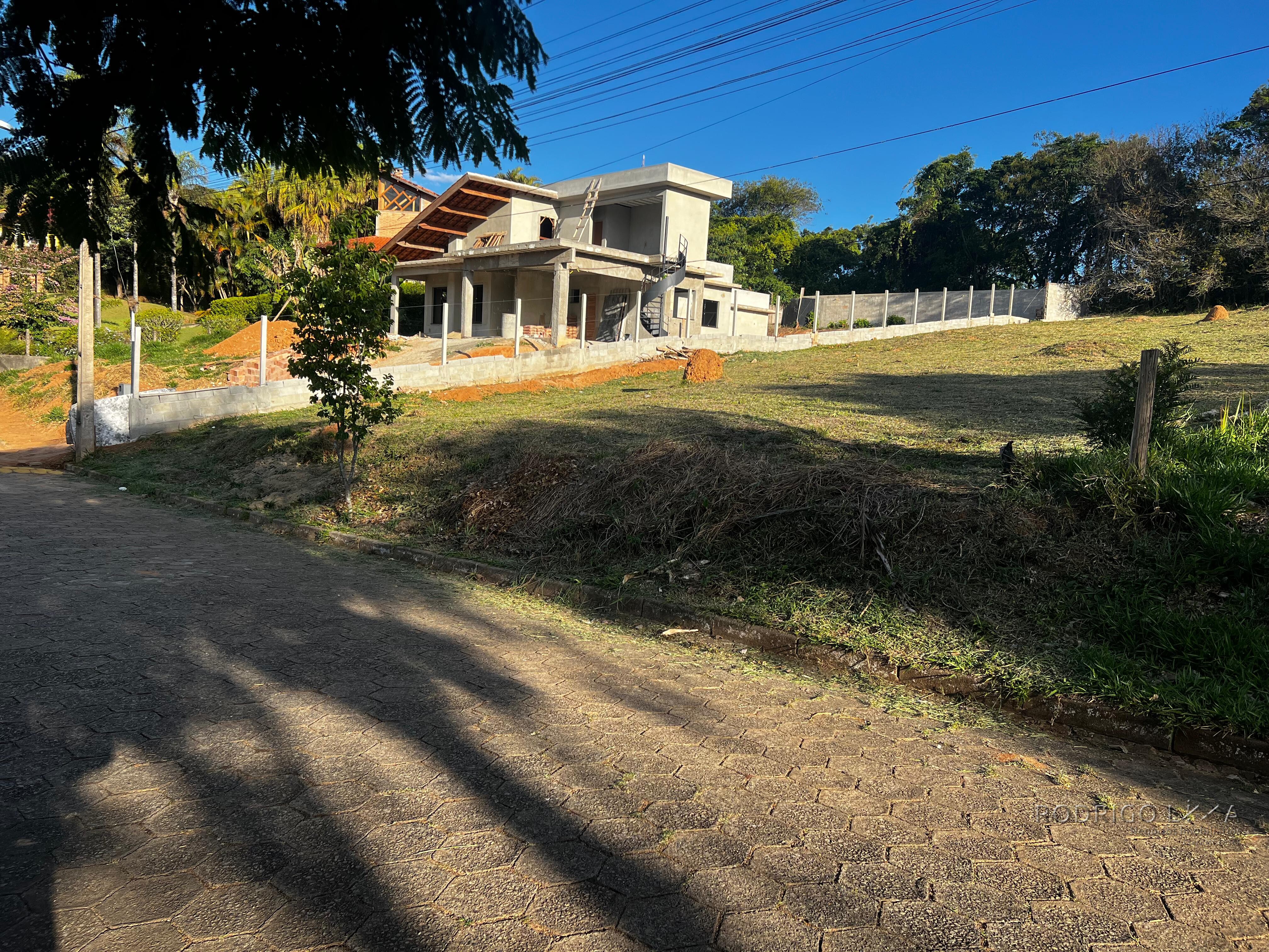 Lote de alto padrão para venda próximo à São Lourenço MG