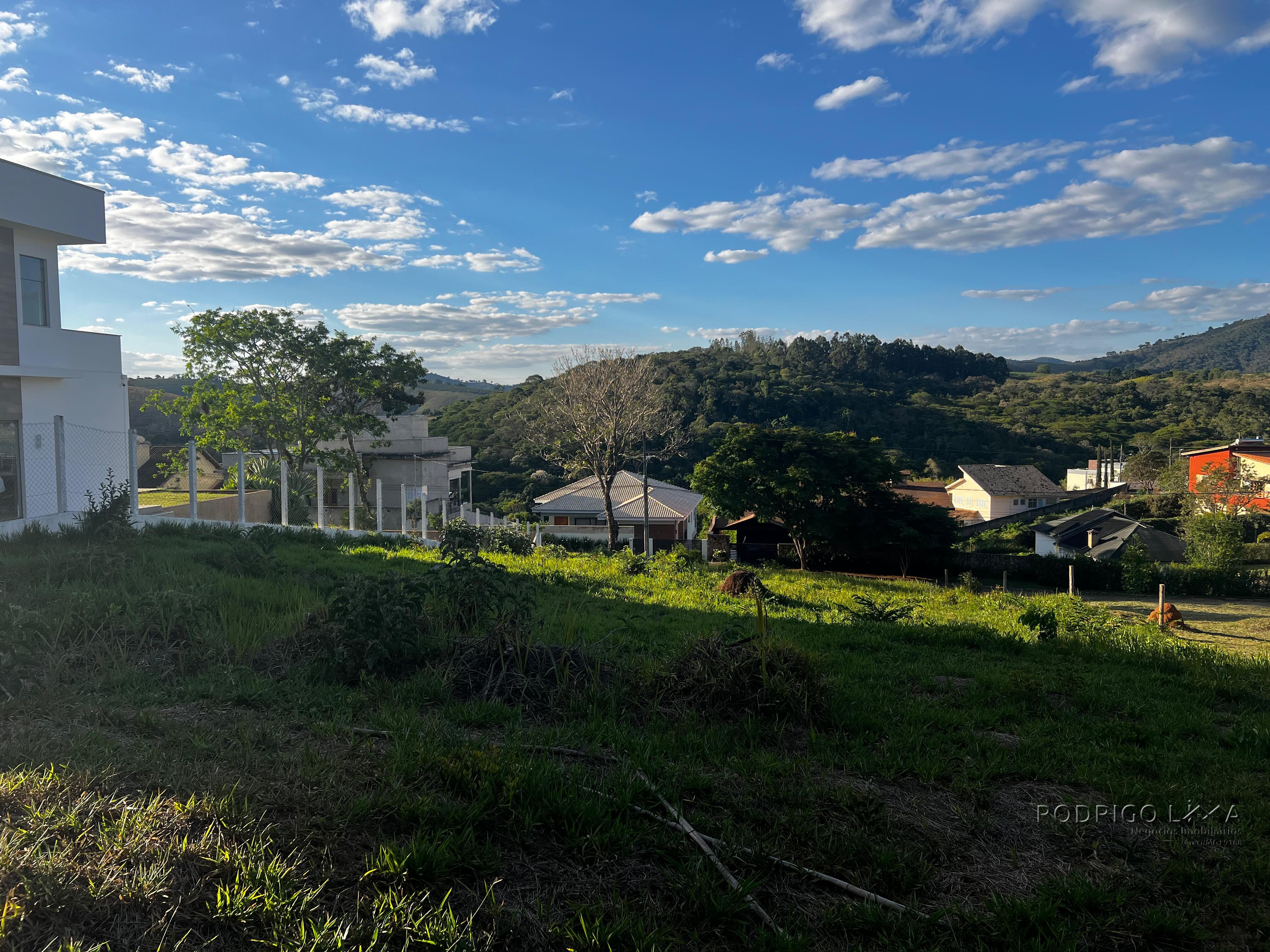 Lote de alto padrão para venda próximo à São Lourenço MG