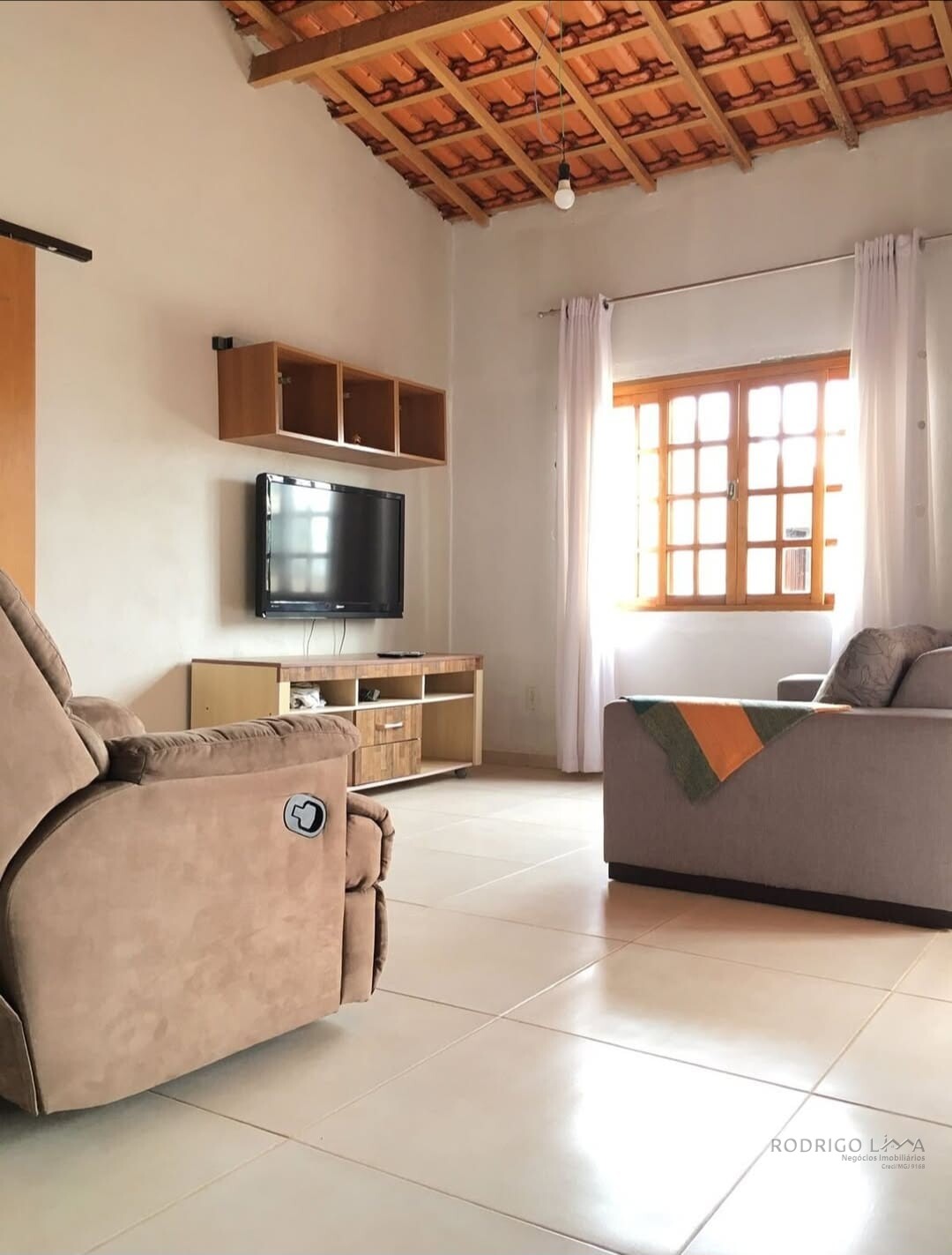 Linda casa para venda em Conceição do Rio Verde MG.