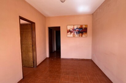 Duas casas para venda em São Lourenço MG