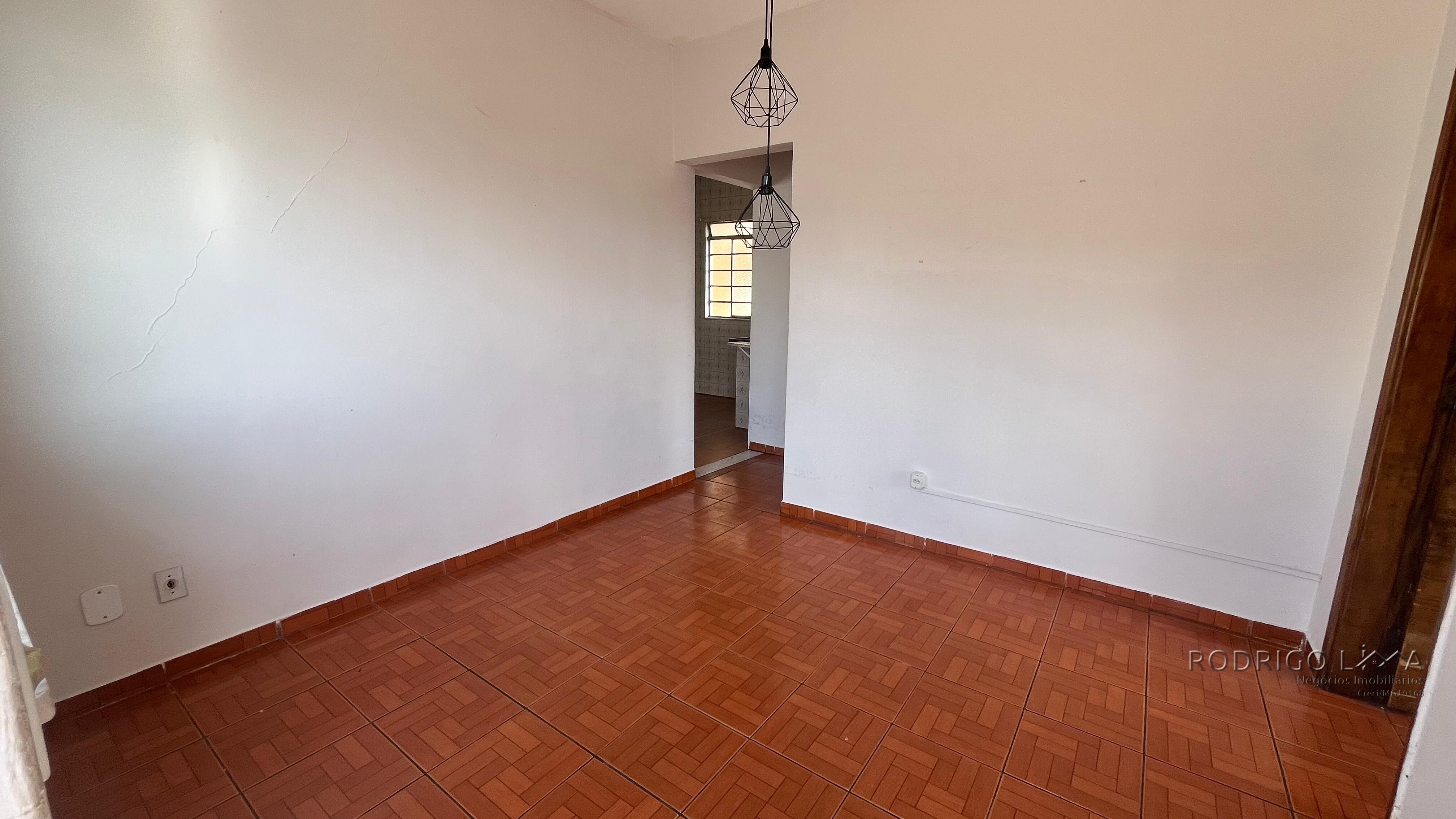 Duas casas para venda em São Lourenço MG