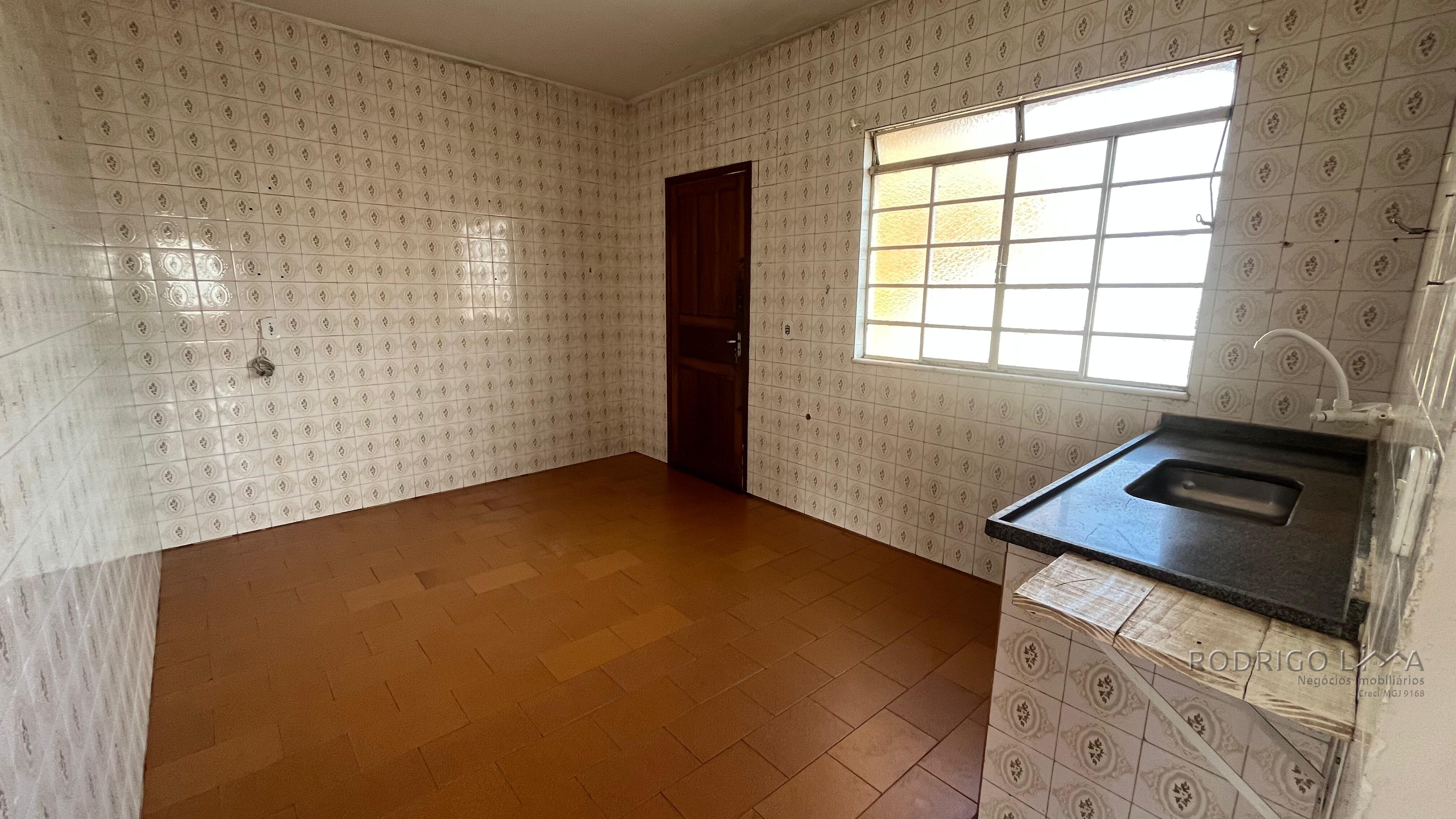 Duas casas para venda em São Lourenço MG