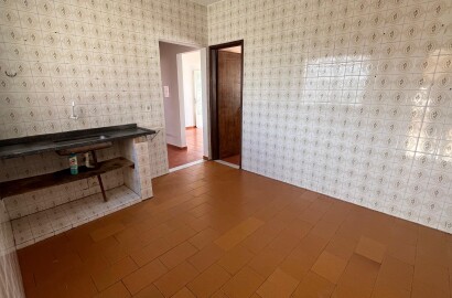 Duas casas para venda em São Lourenço MG