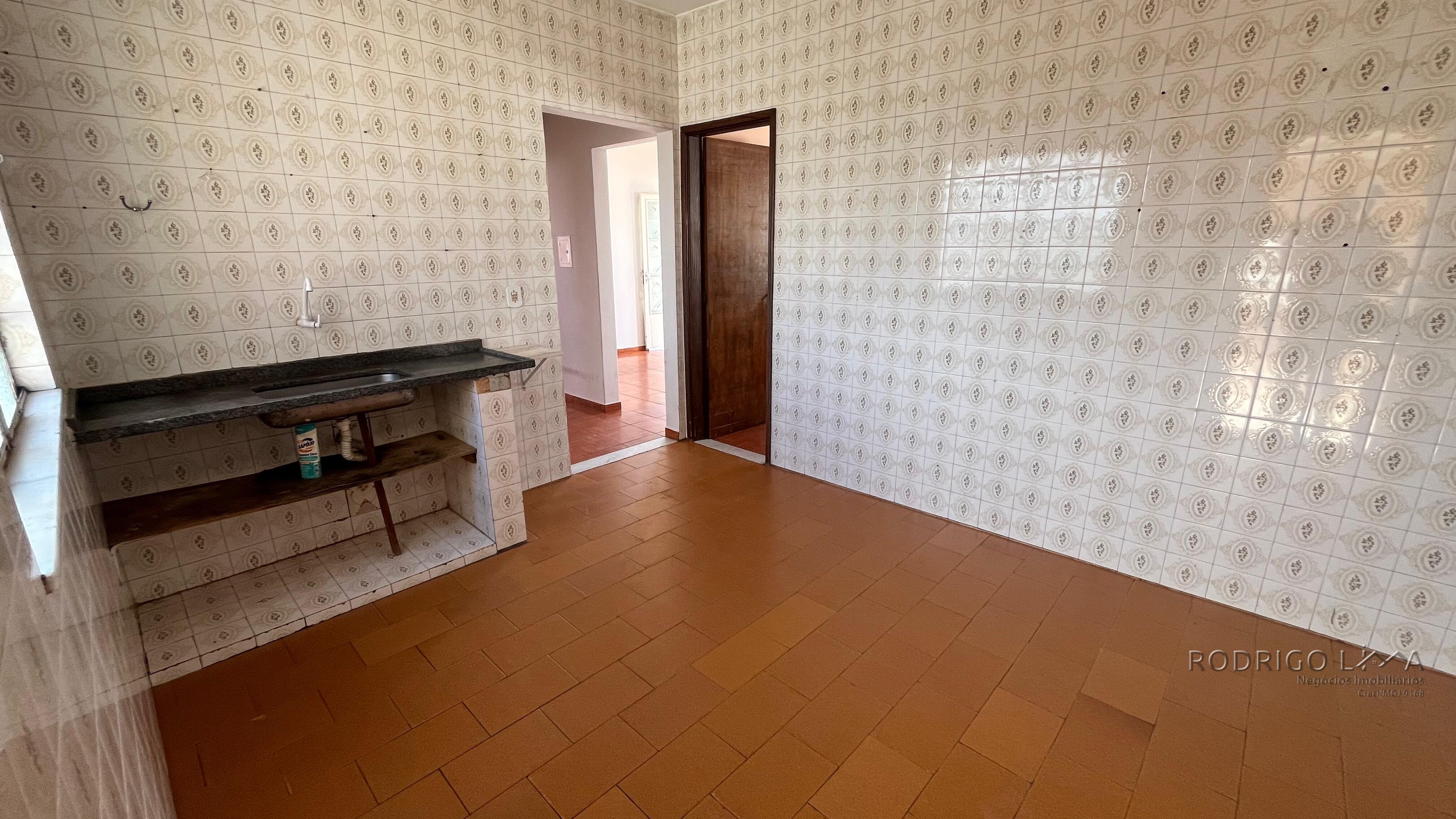 Duas casas para venda em São Lourenço MG