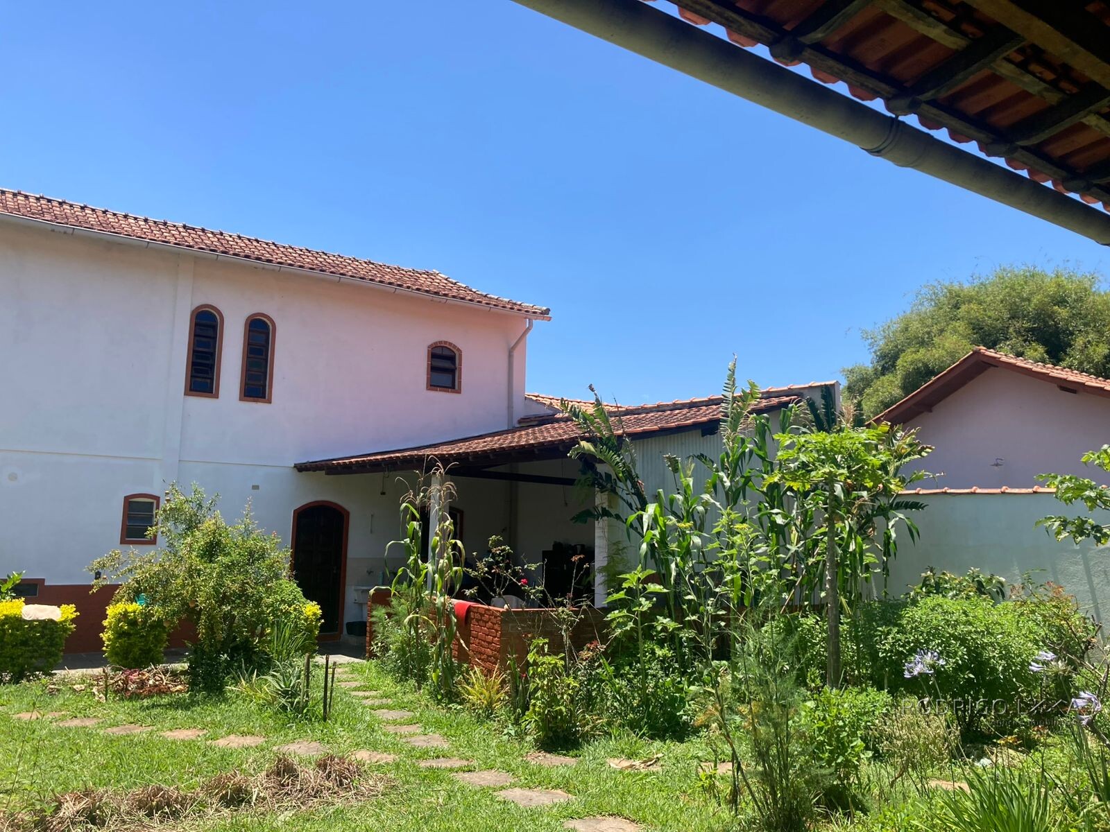 Imóvel com duas casas para venda em São Lourenço MG
