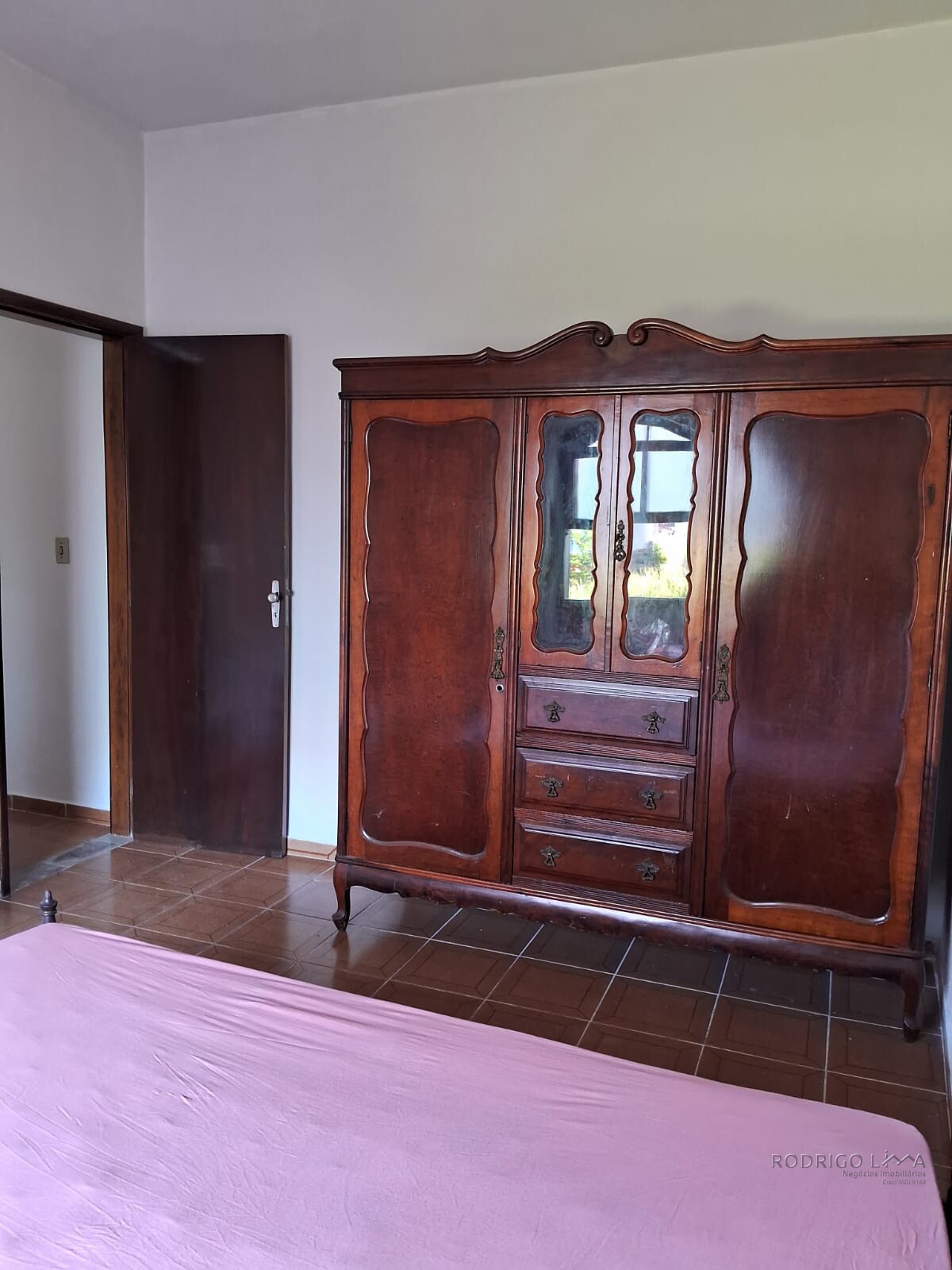Imóvel com duas casas para venda em São Lourenço MG