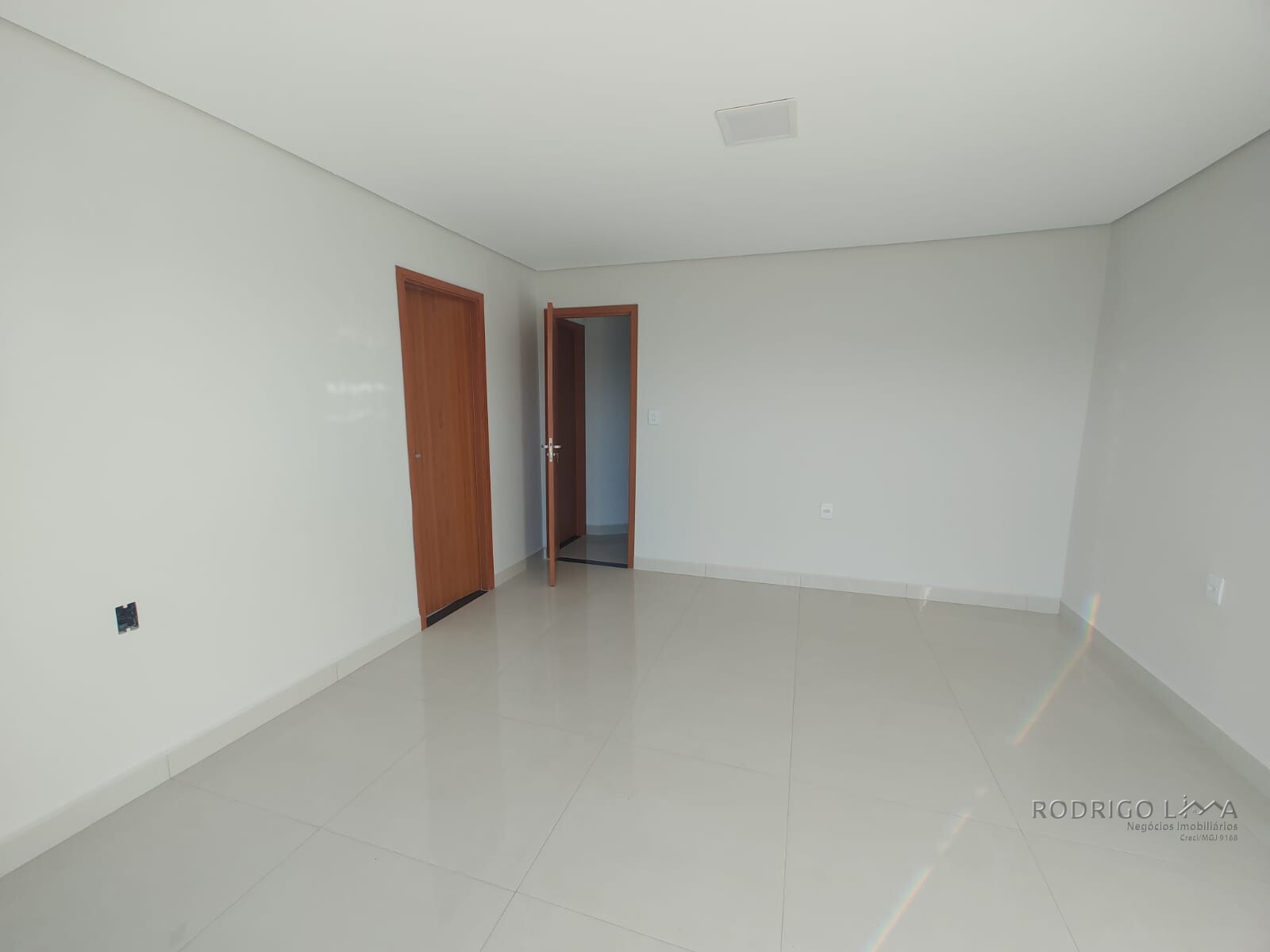 Casa para venda em bairro nobre de São Lourenço Mg