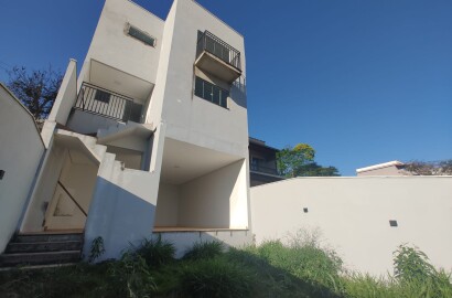 Casa para venda em bairro nobre de São Lourenço Mg