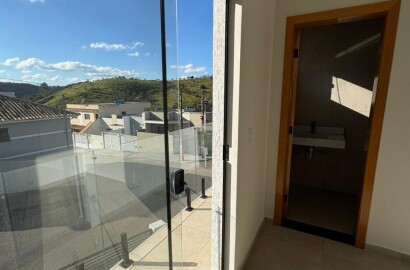 Lindo sobrado de esquina para venda em São Lourenço - MG.