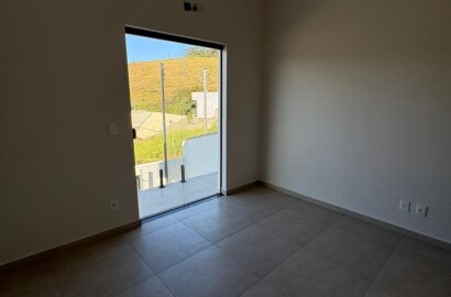 Lindo sobrado de esquina para venda em São Lourenço - MG.
