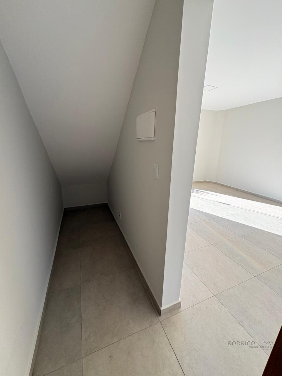 Lindo sobrado de esquina para venda em São Lourenço - MG.