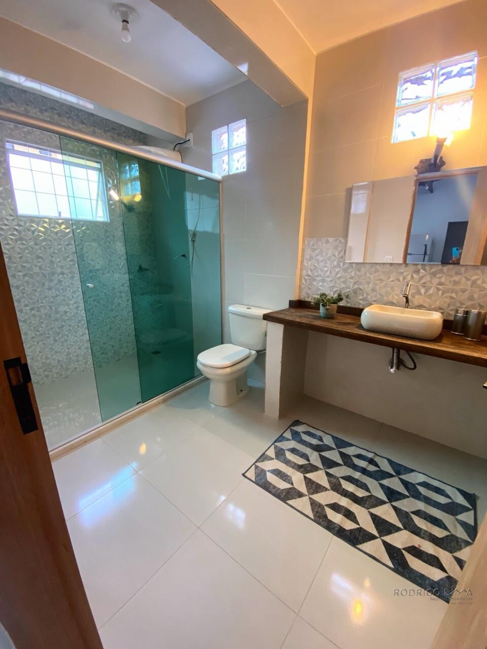 Linda casa a Venda em São Lourenço - MG.