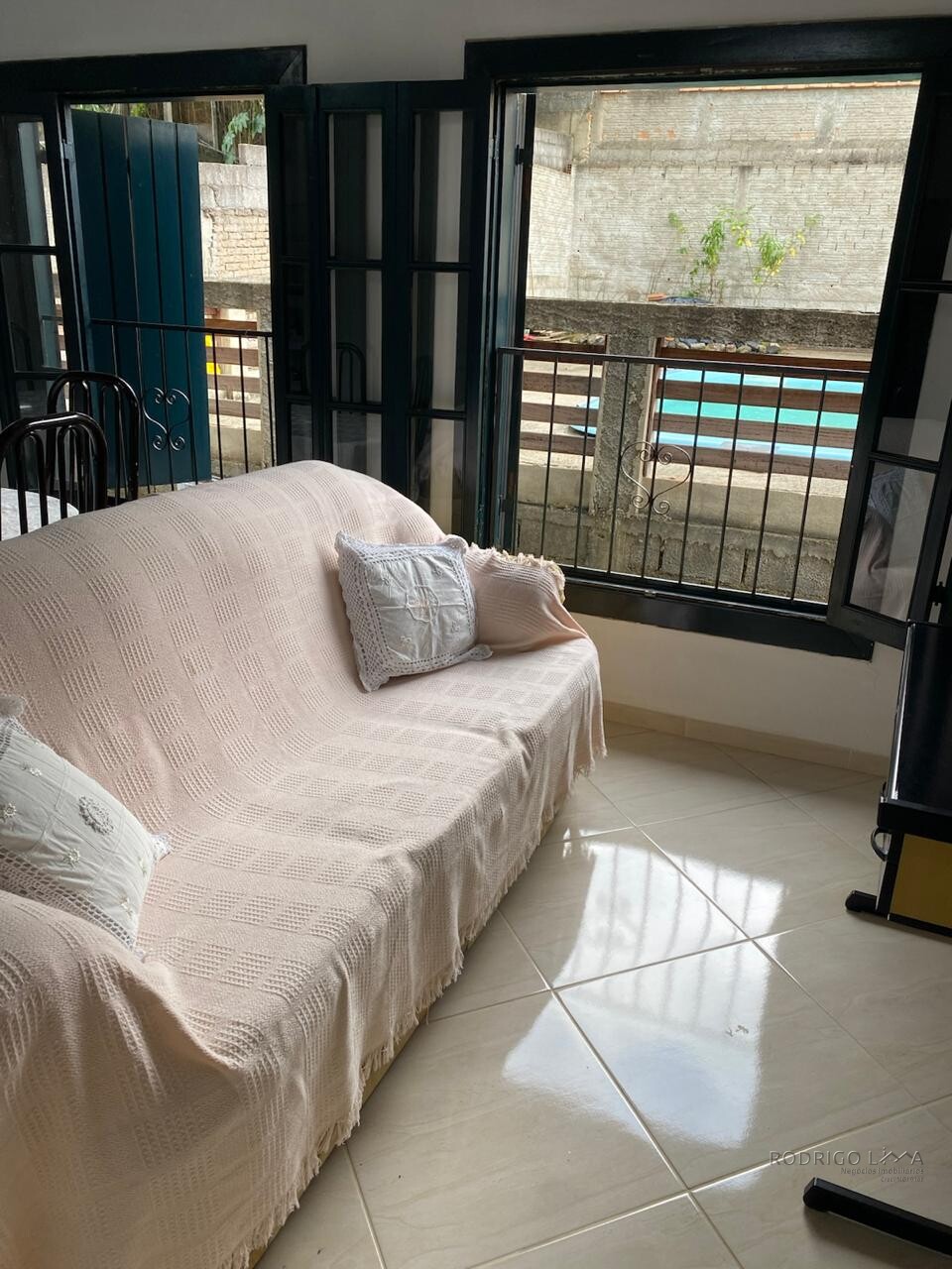 Linda casa a Venda em São Lourenço - MG.