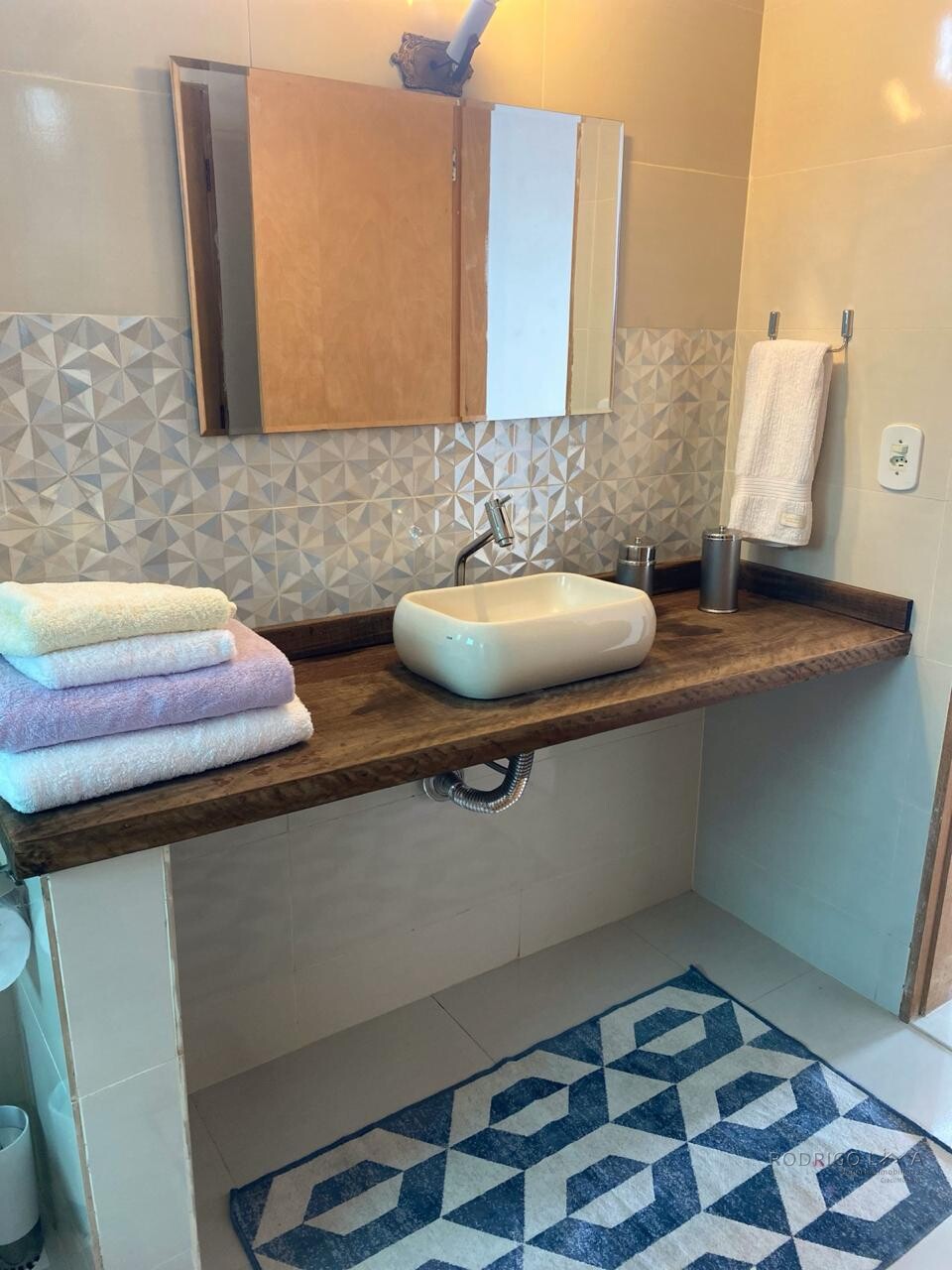 Linda casa a Venda em São Lourenço - MG.