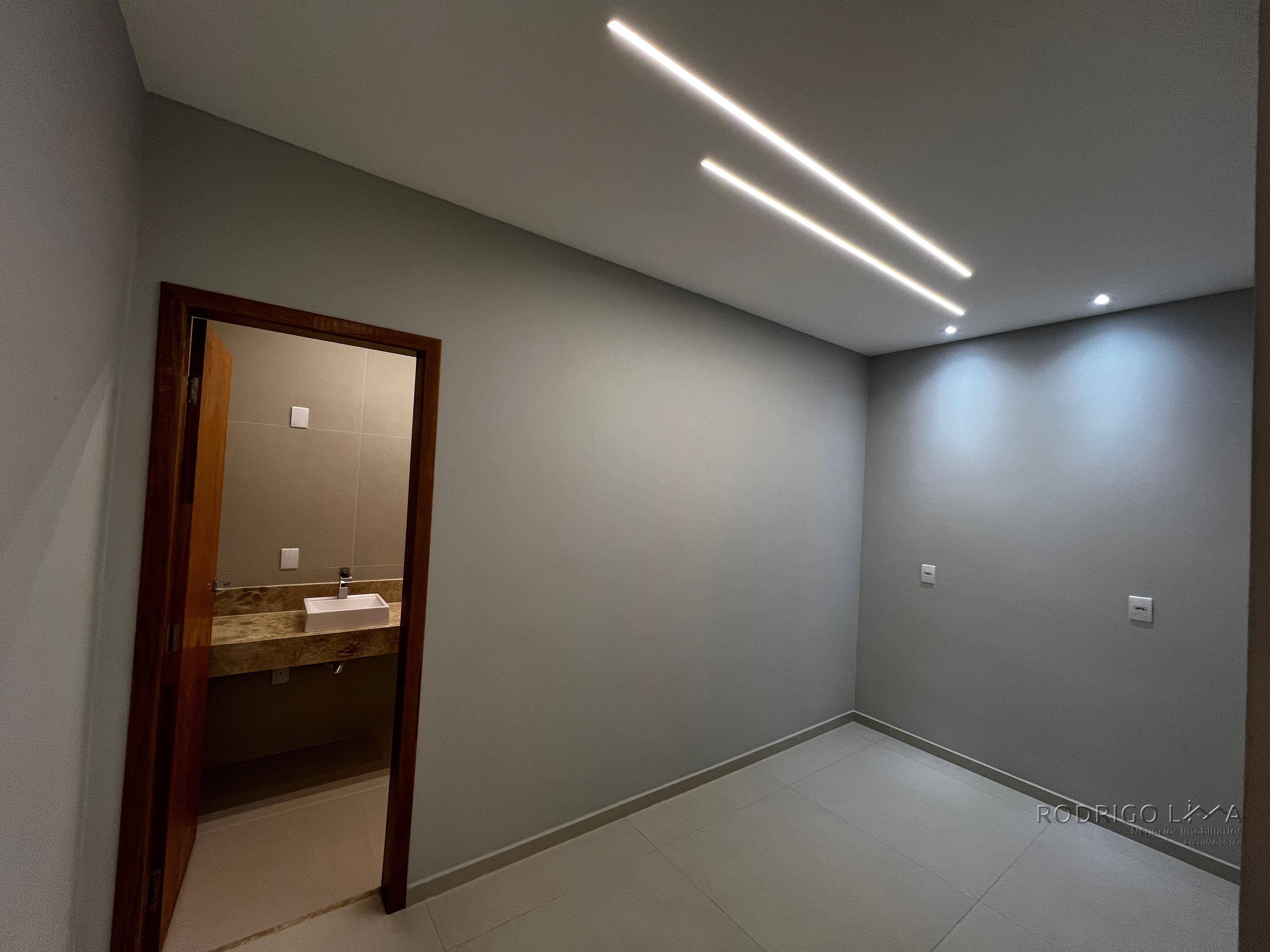 Linda casa para venda em São Lourenço - MG.