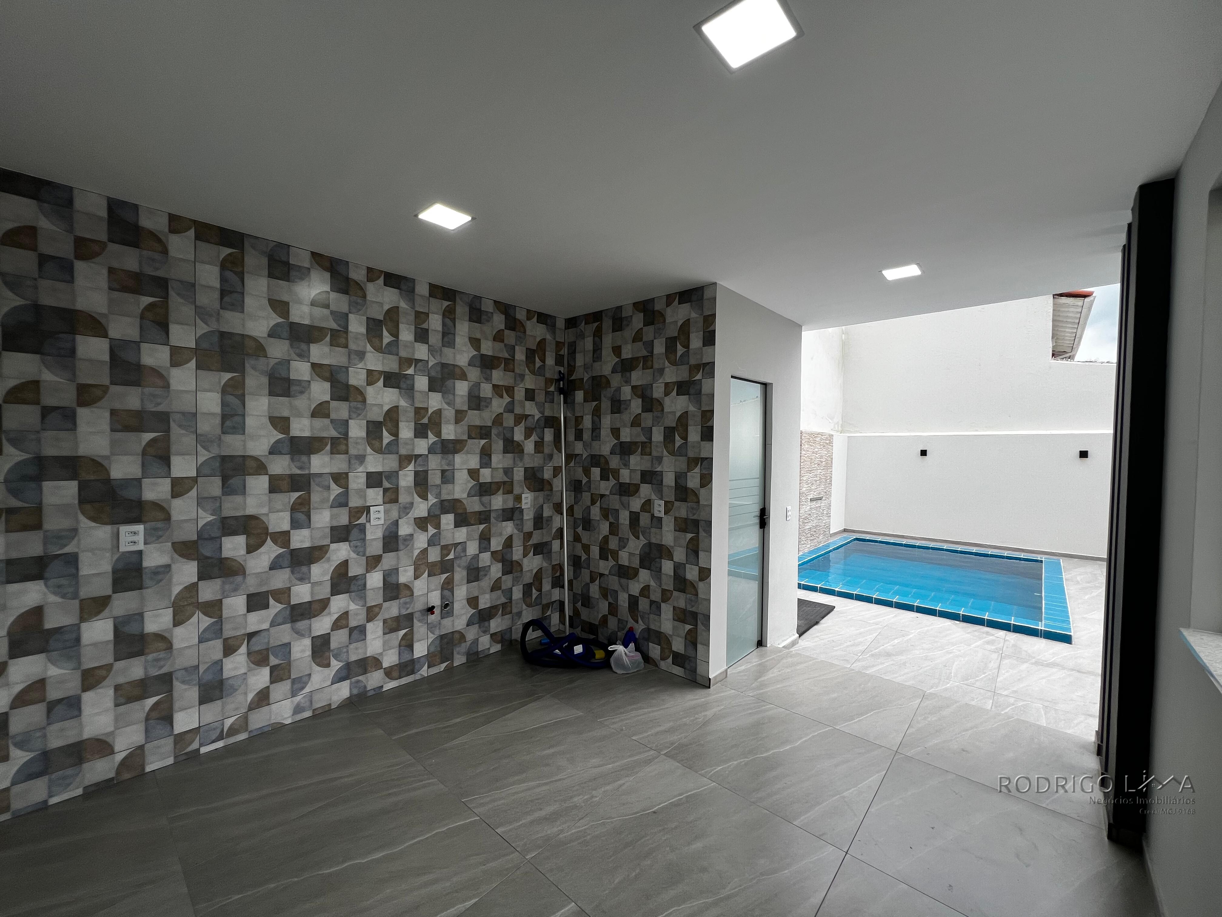 Linda casa para venda em São Lourenço - MG.