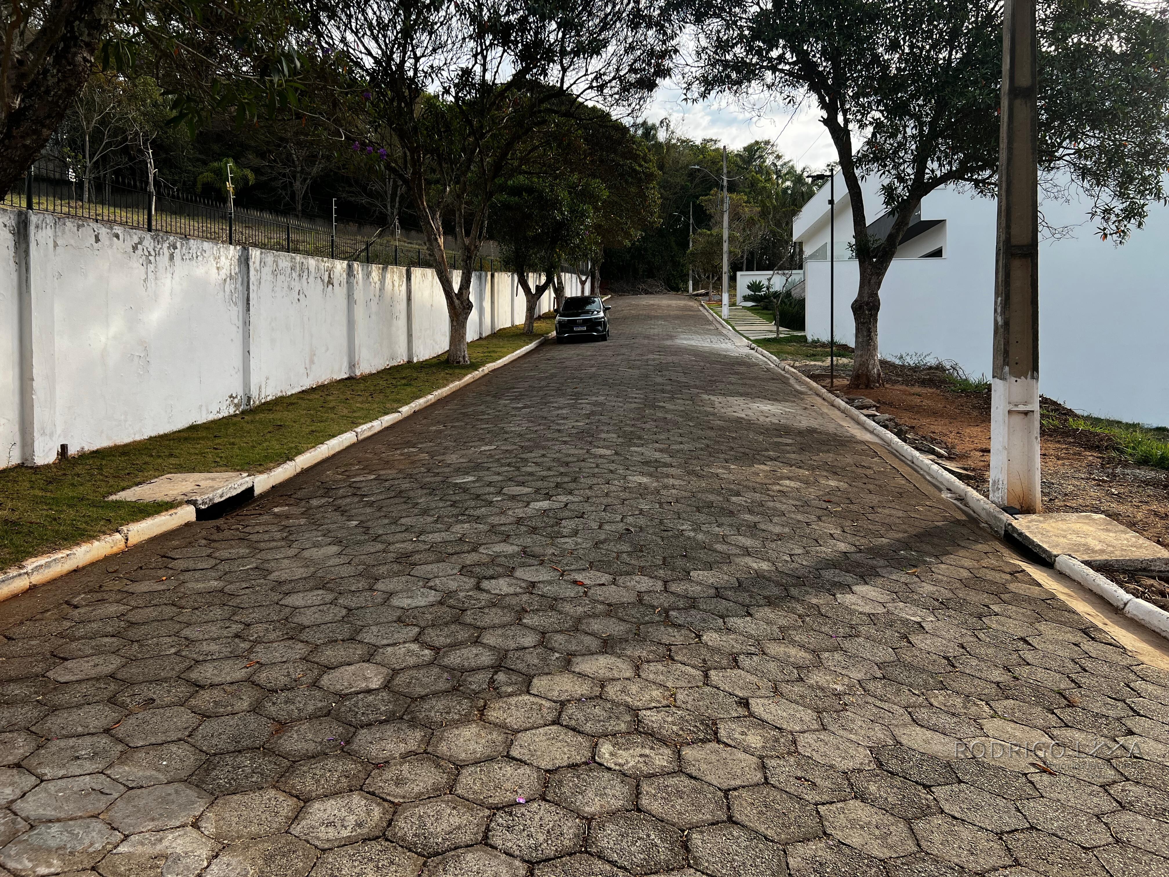 Lote em condomínio de alto padrão para venda em São Lourenço MG.