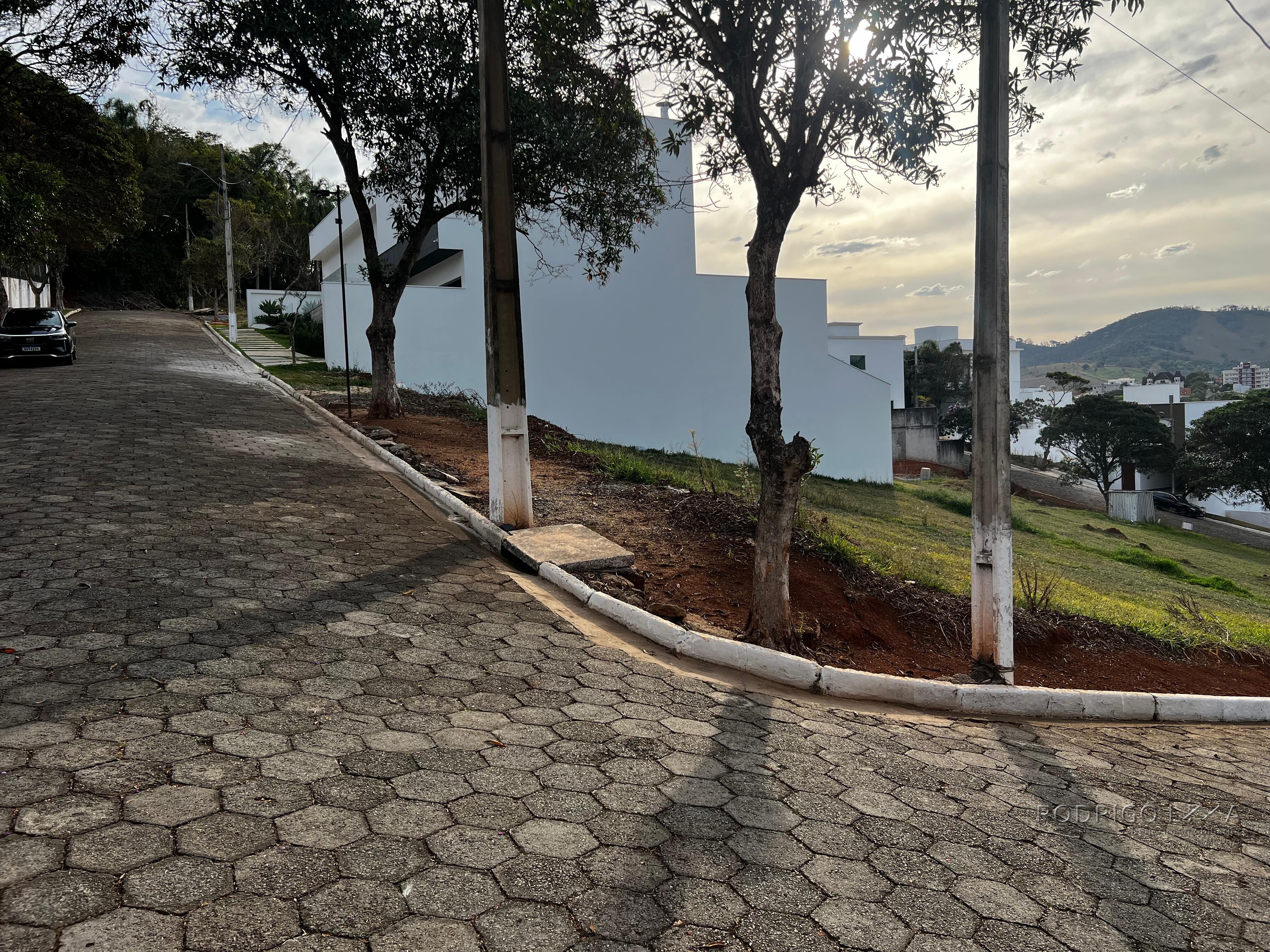 Lote em condomínio de alto padrão para venda em São Lourenço MG.