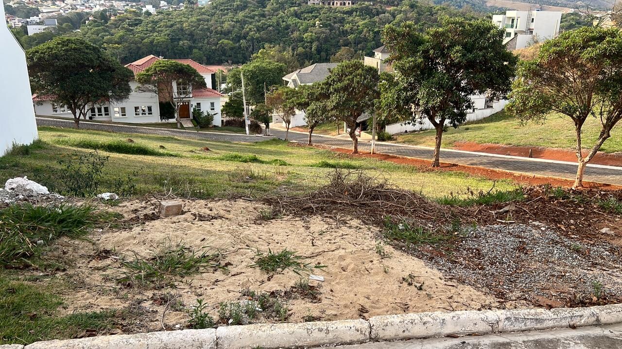 Lote em condomínio de alto padrão para venda em São Lourenço MG.