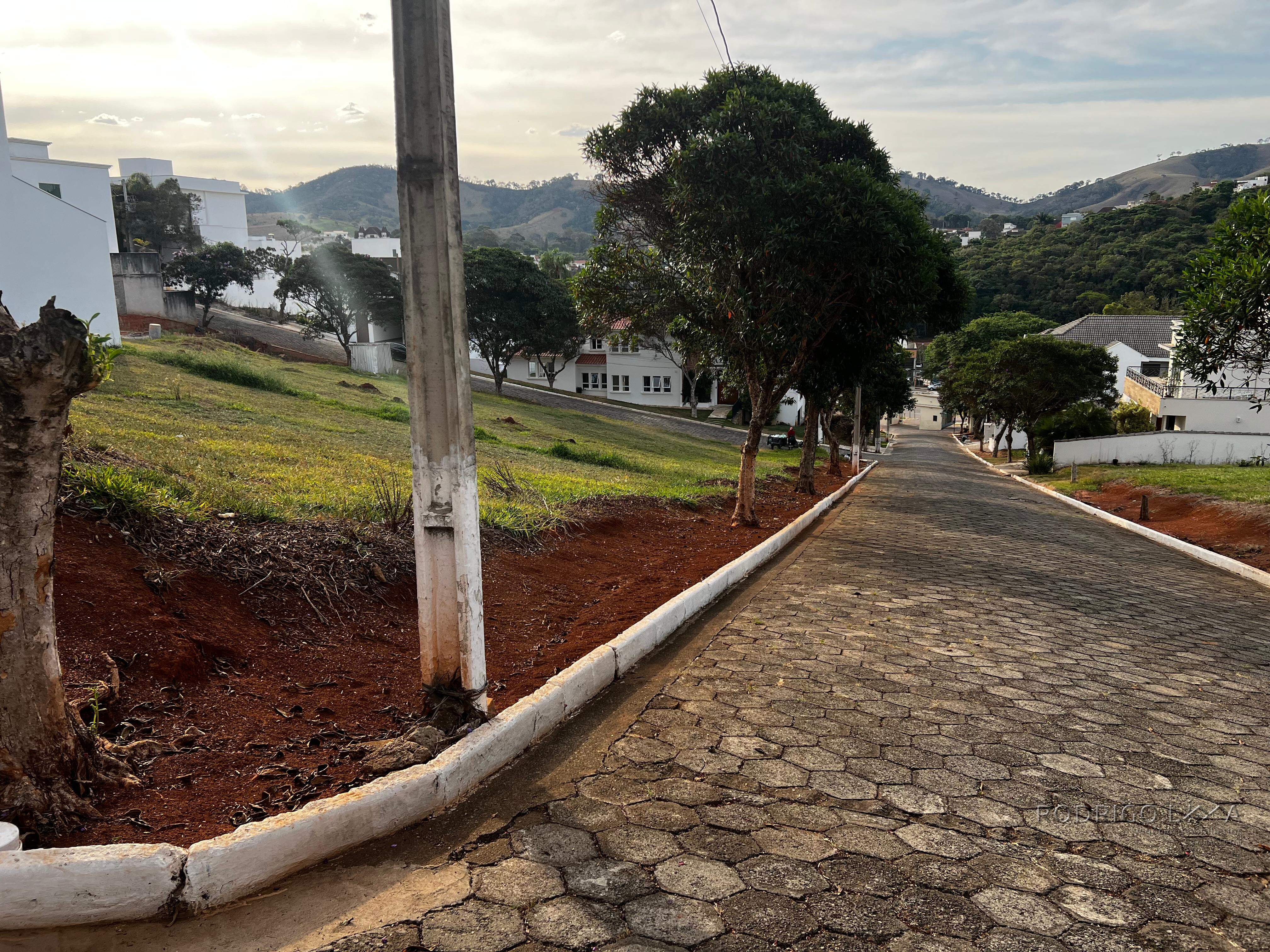 Lote em condomínio de alto padrão para venda em São Lourenço MG.