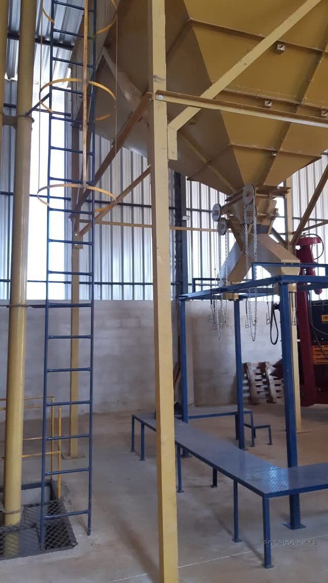 Linda fazenda para venda em Luminárias Mg