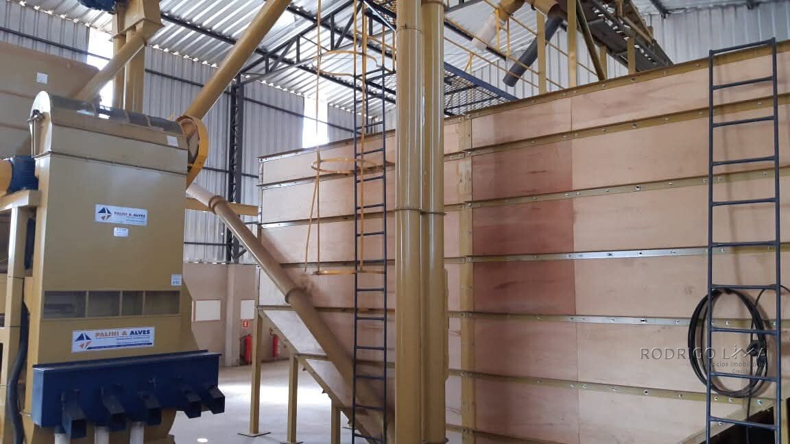 Linda fazenda para venda em Luminárias Mg