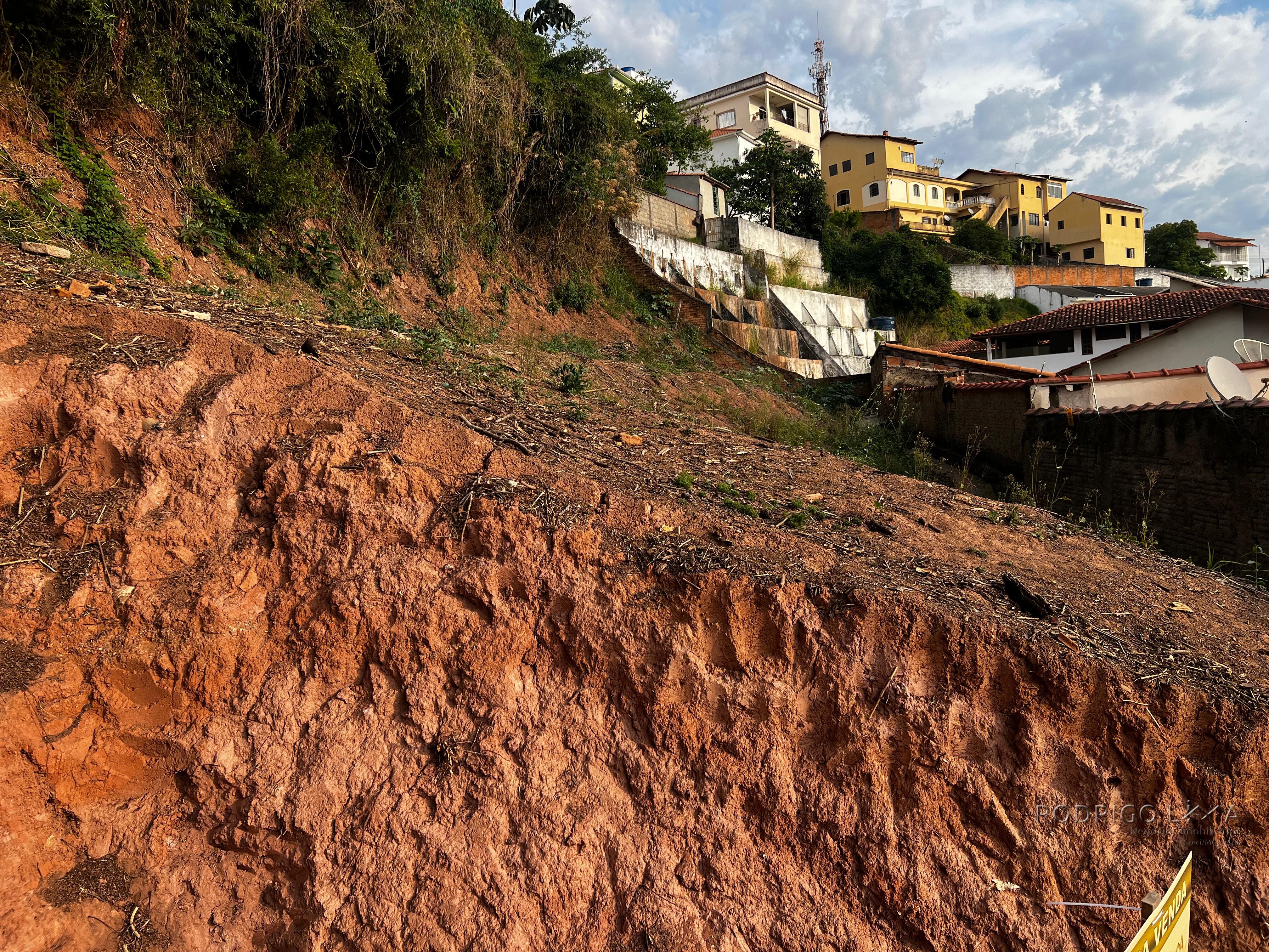 Lote para venda no centro de São Lourenço MG