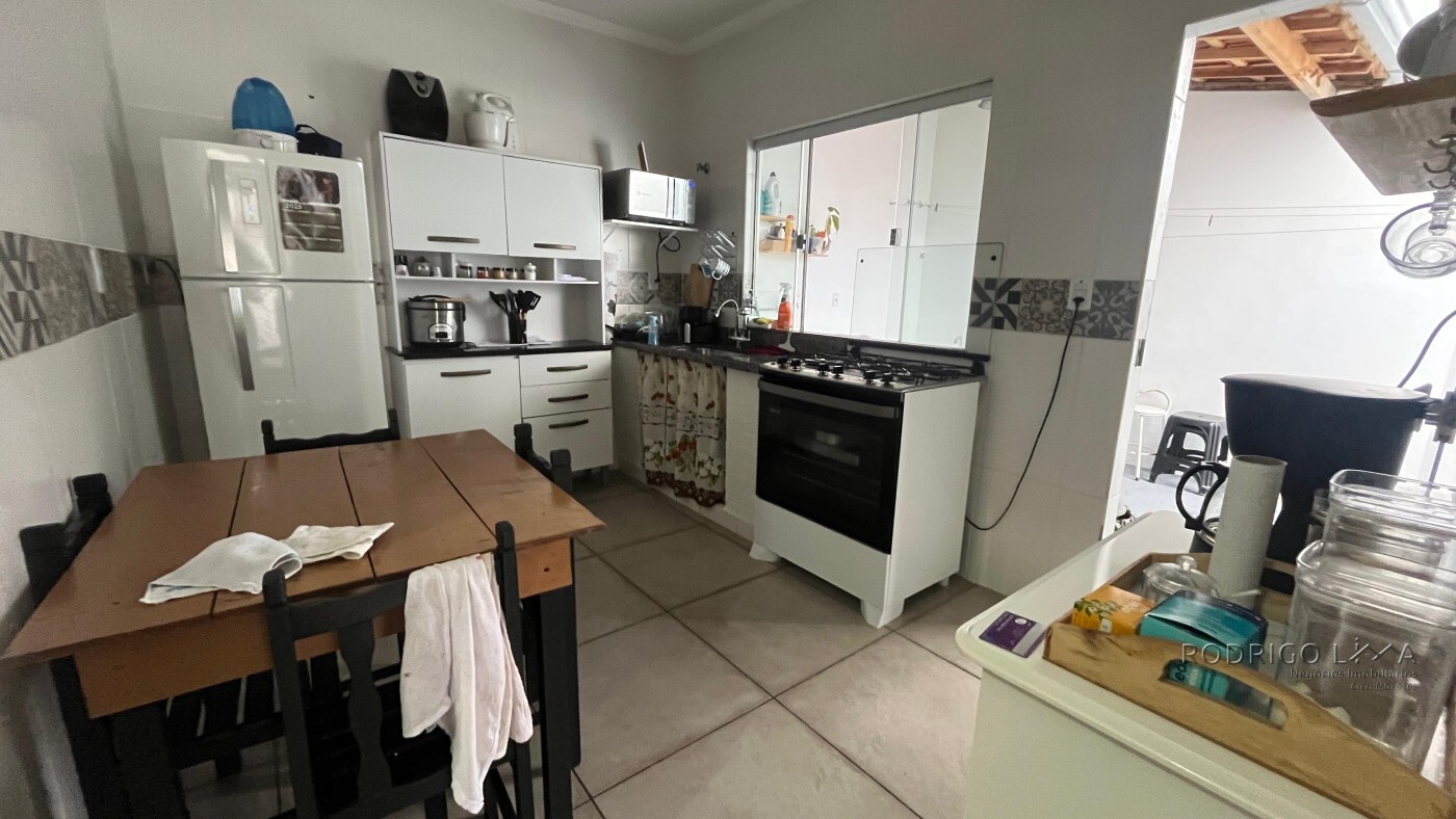 Casa para venda em São Lourenço - MG.