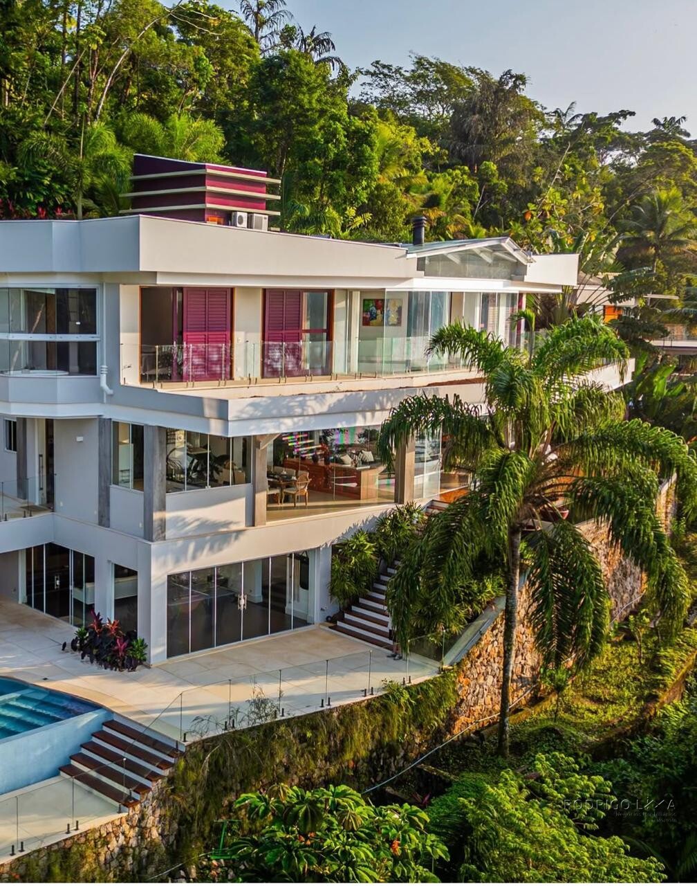 Luxuosa mansão para venda em Ubatuba SP.