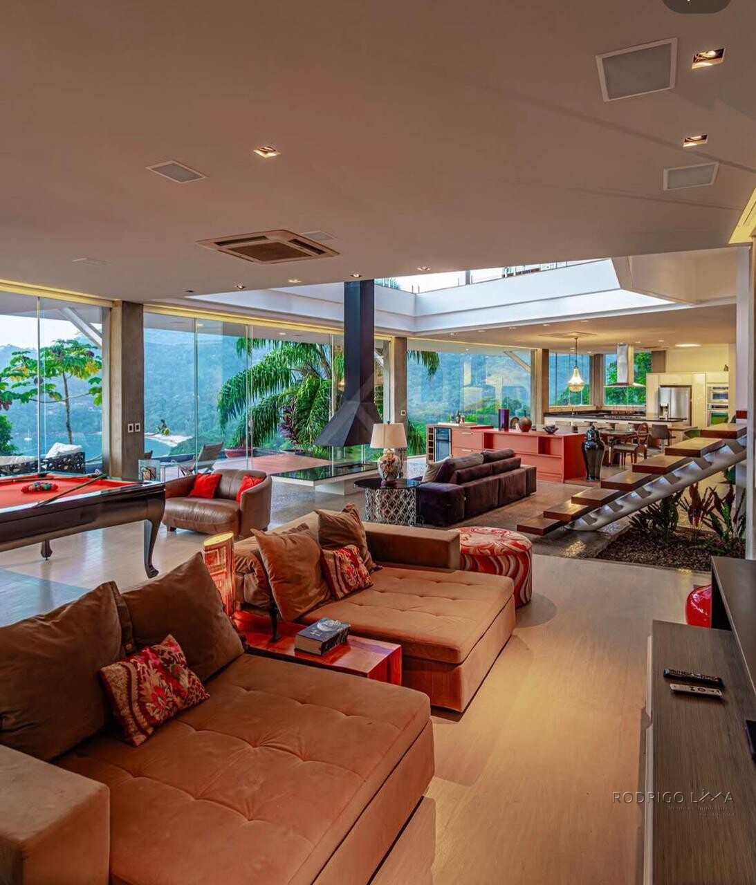 Luxuosa mansão para venda em Ubatuba SP.