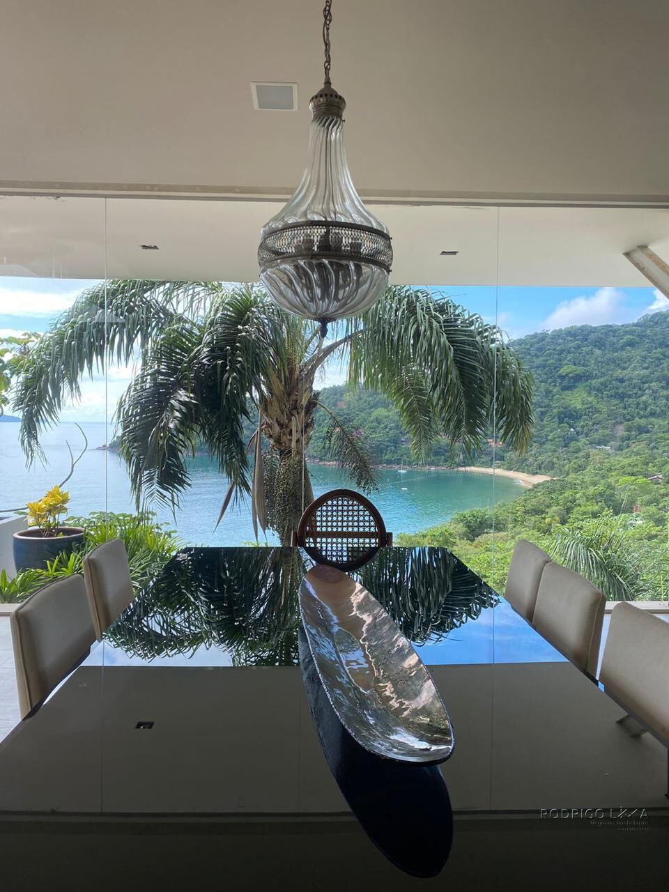 Luxuosa mansão para venda em Ubatuba SP.
