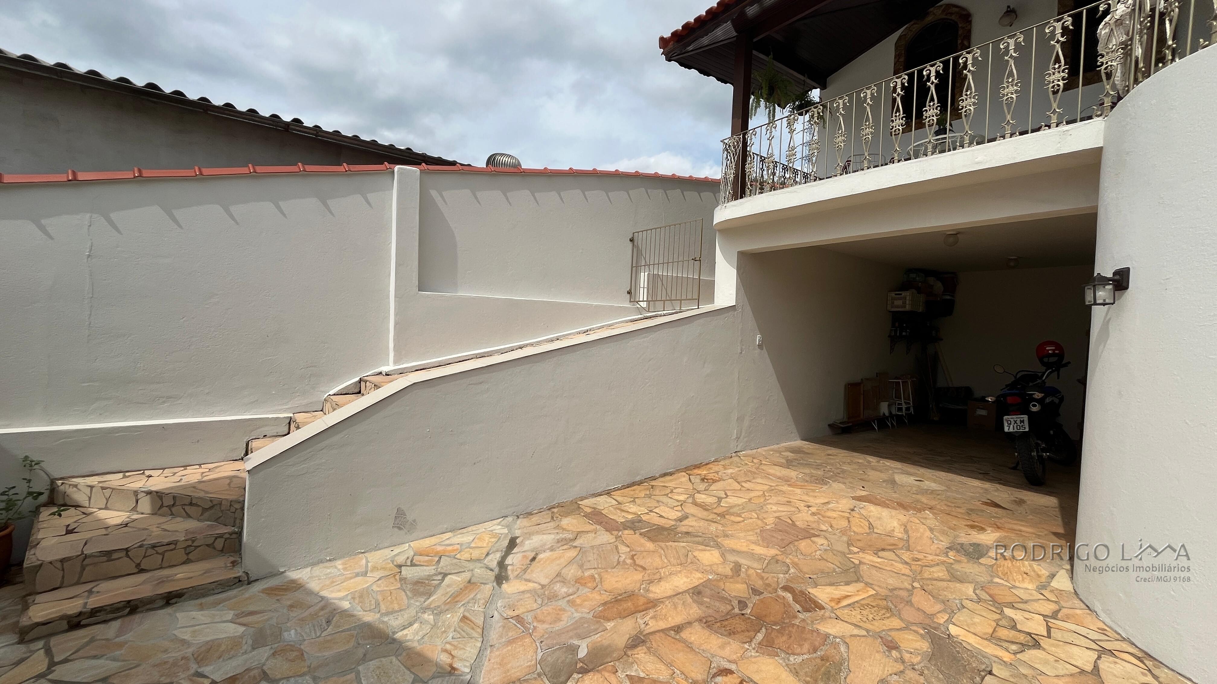 Casa para venda em São Lourenço MG.