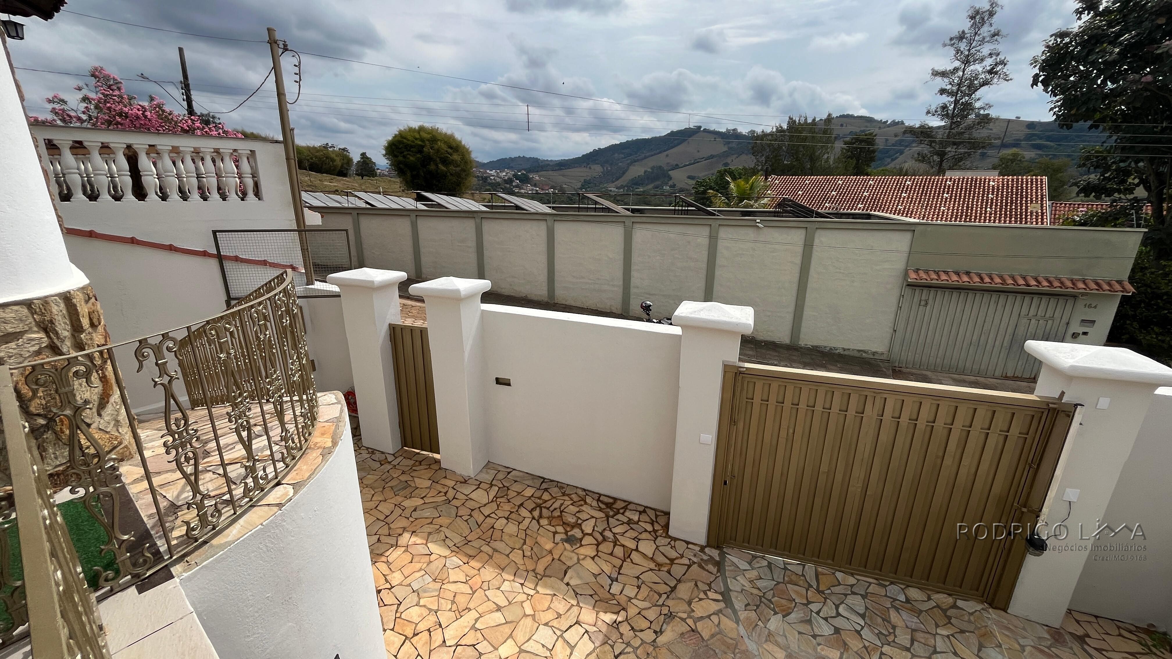 Casa para venda em São Lourenço MG.