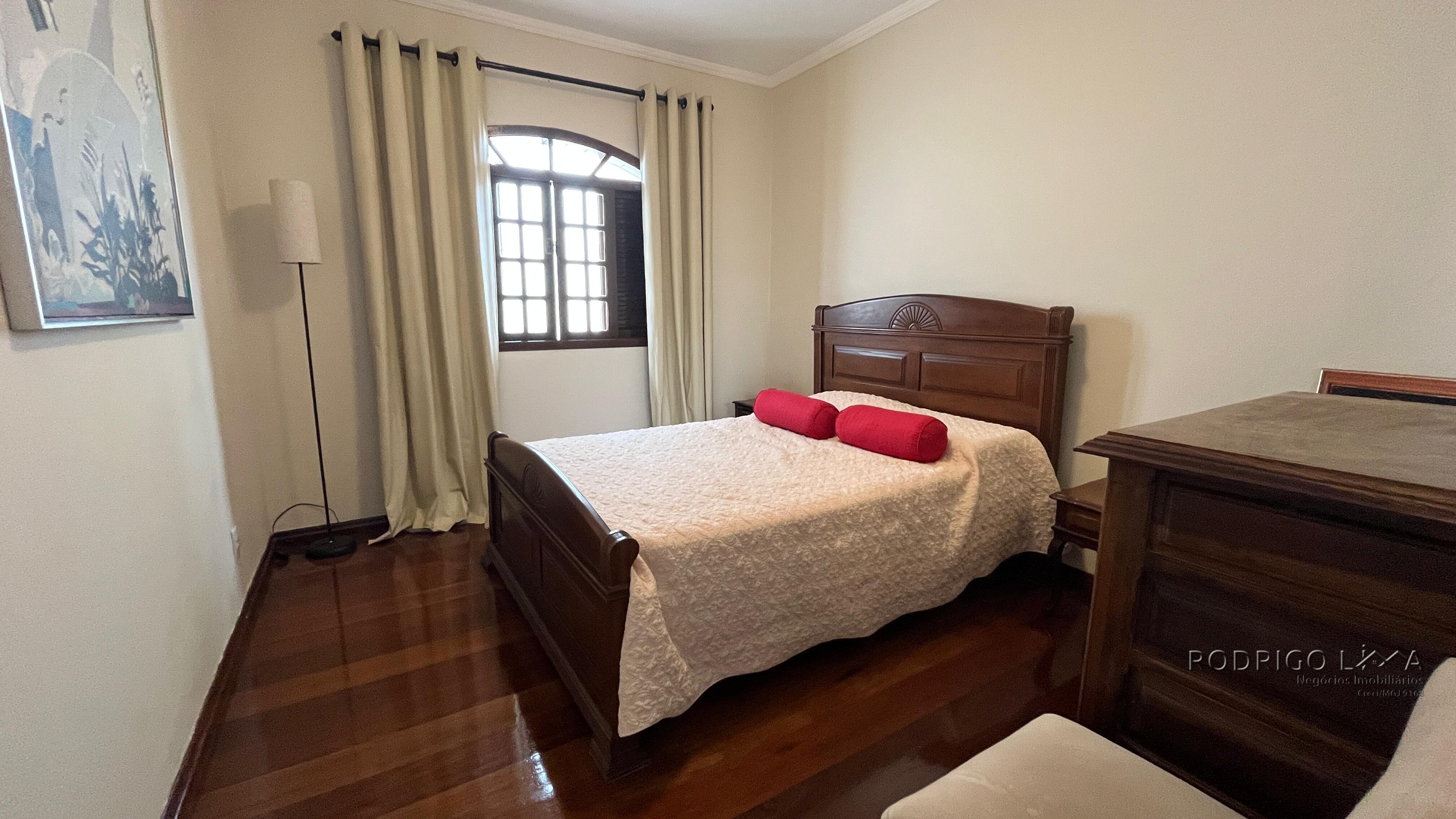 Casa para venda em São Lourenço MG.