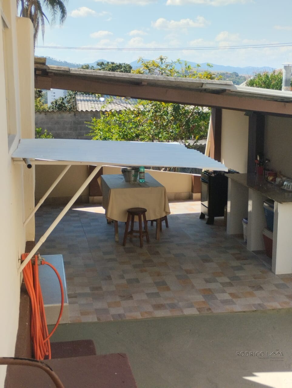Casa para venda em São Lourenço - MG.