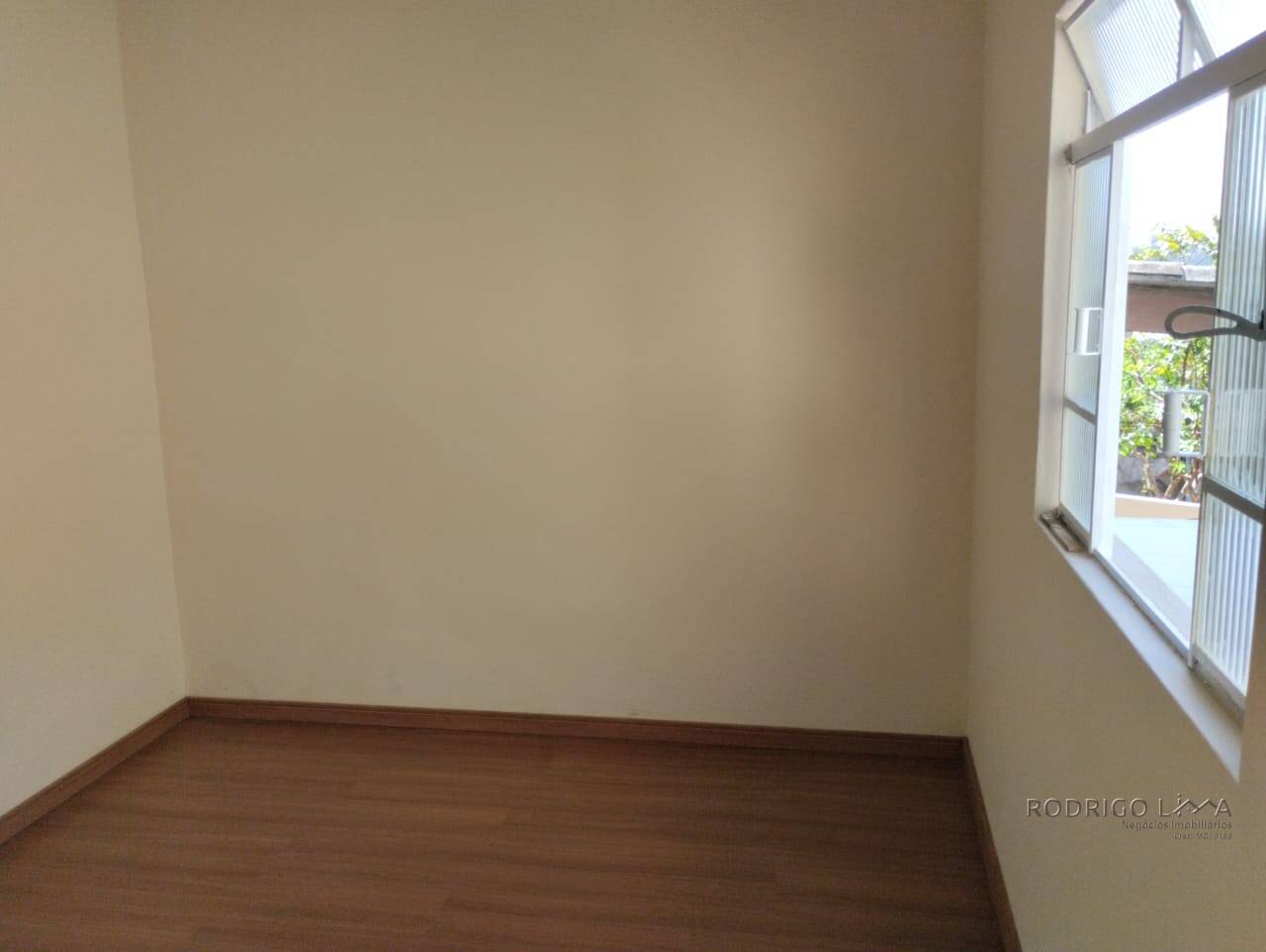 Casa para venda em São Lourenço - MG.