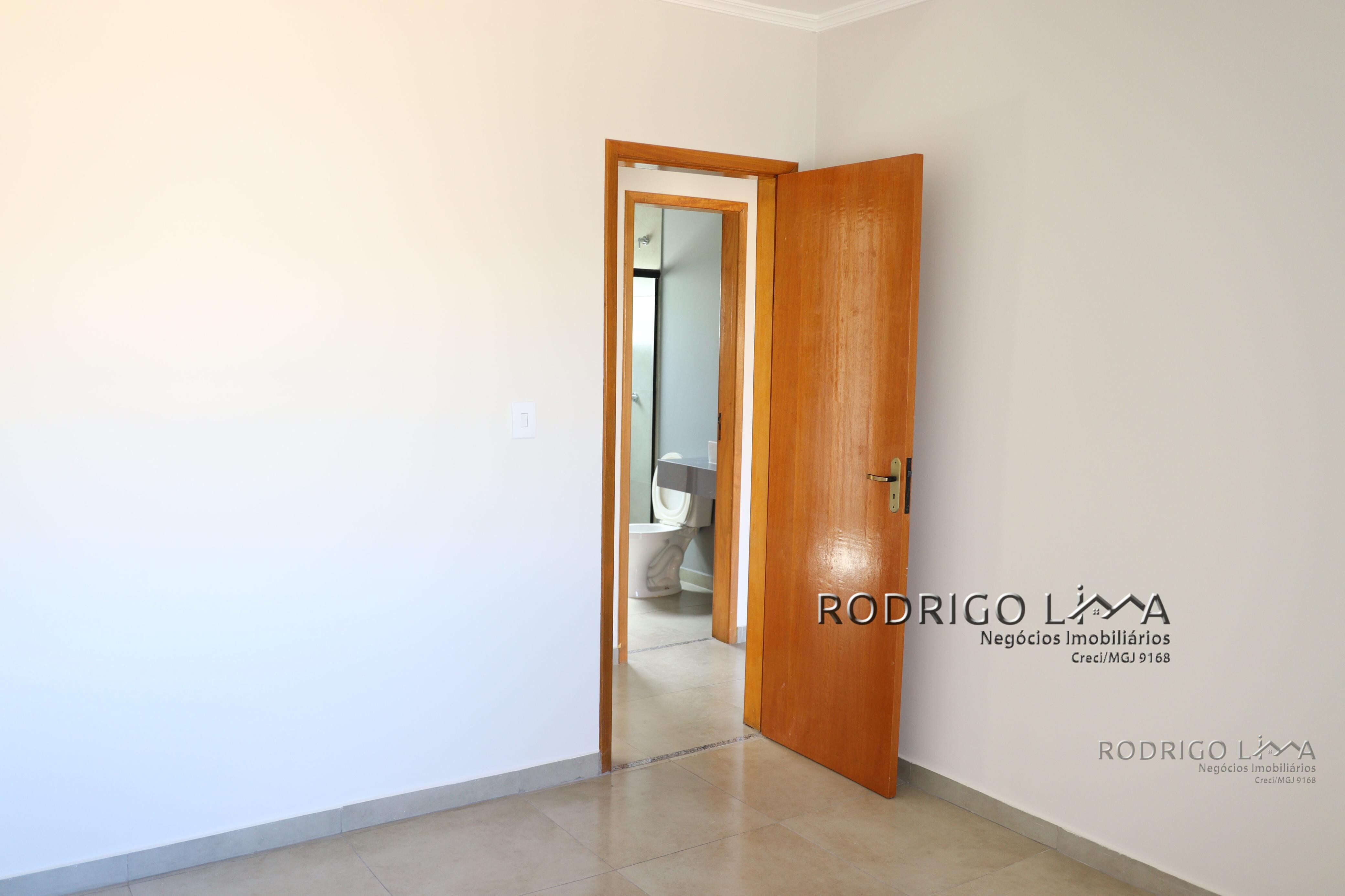 Linda casa para venda em São Lourenço - MG.