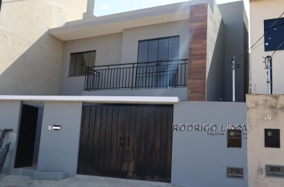 Linda casa para venda em São Lourenço - MG.