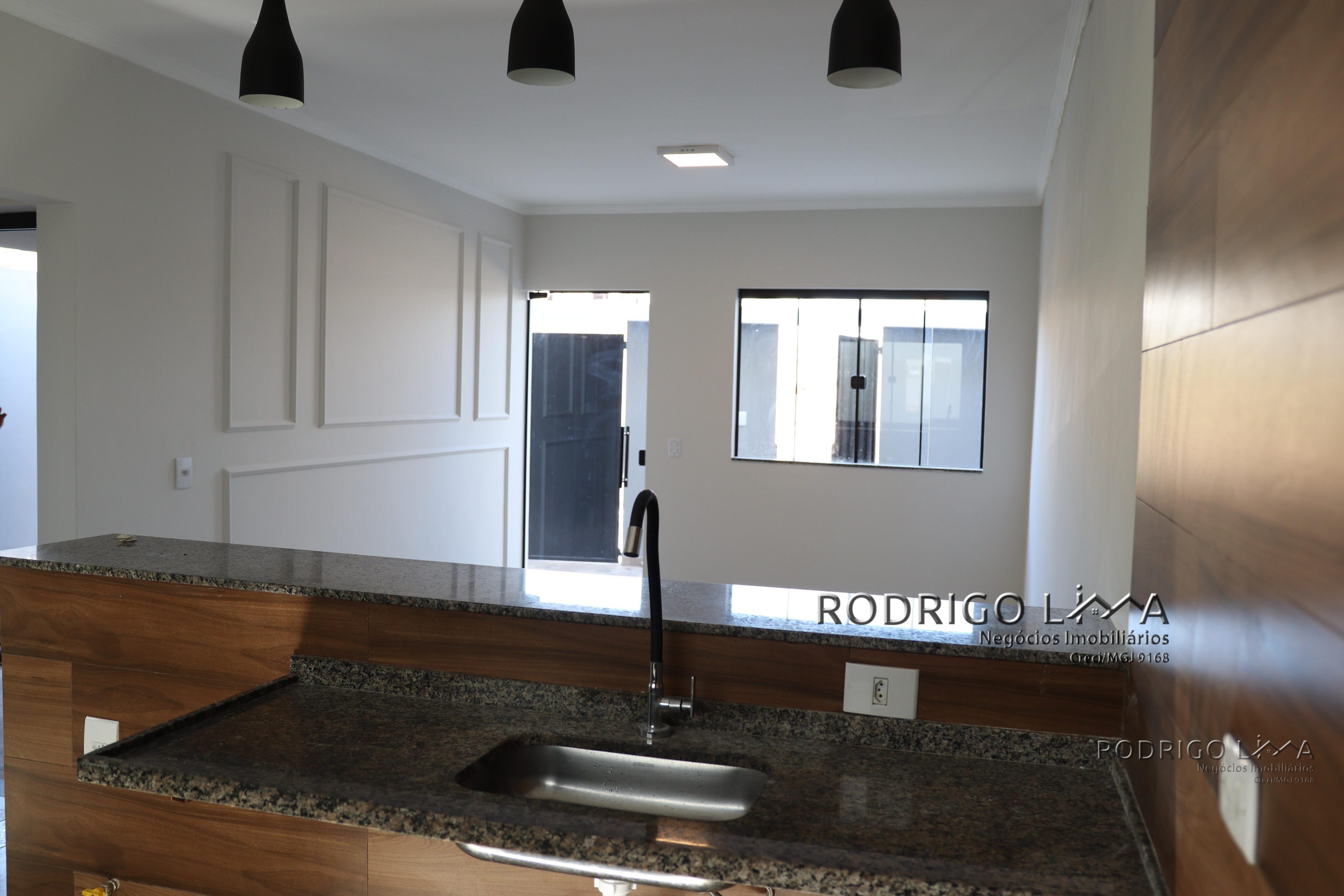 Linda casa para venda em São Lourenço - MG.