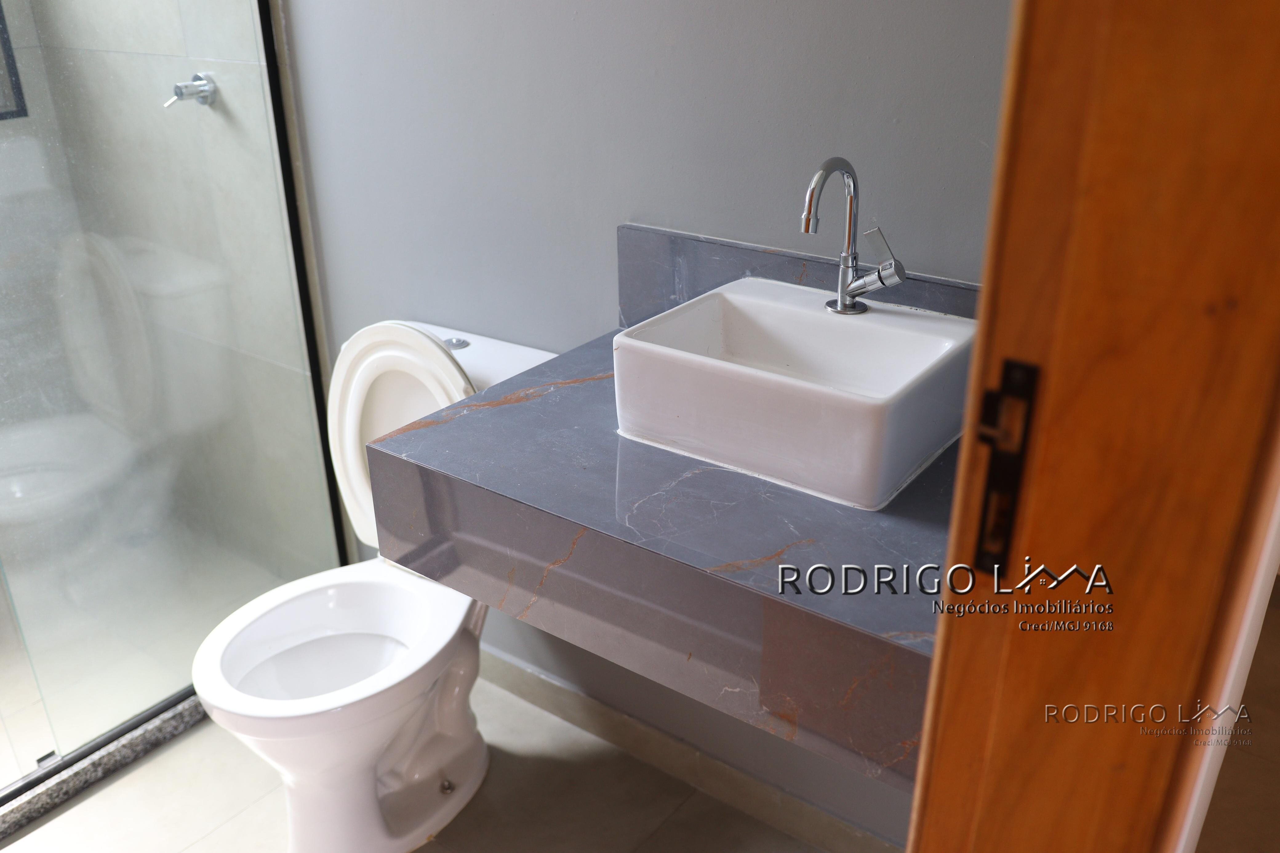 Linda casa para venda em São Lourenço - MG.