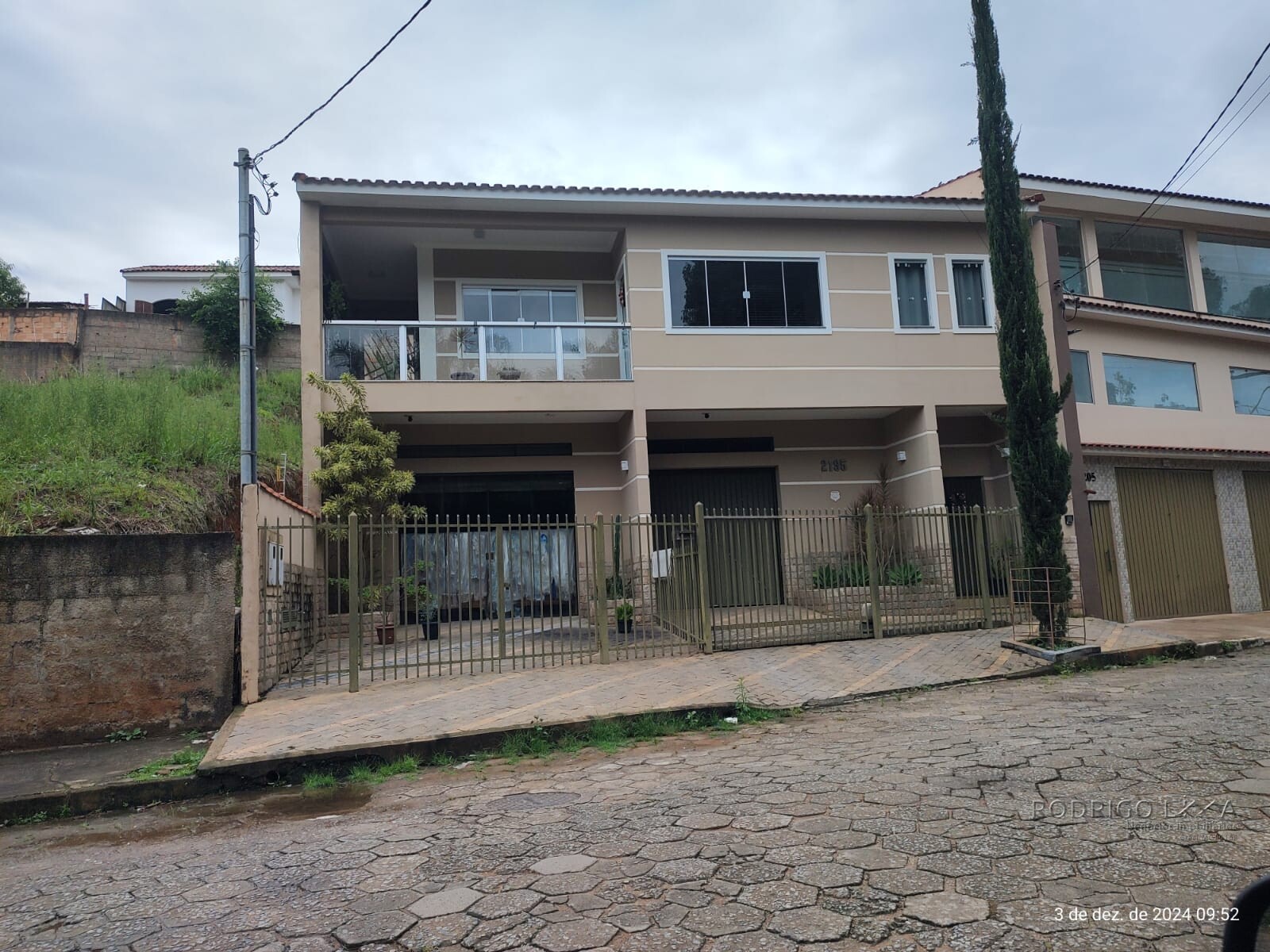Lindo sobrado para venda em São Lourenço MG