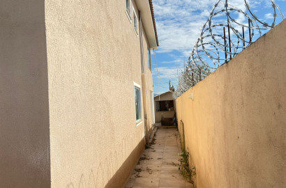 Sobrado para venda em São Lourenço - MG.