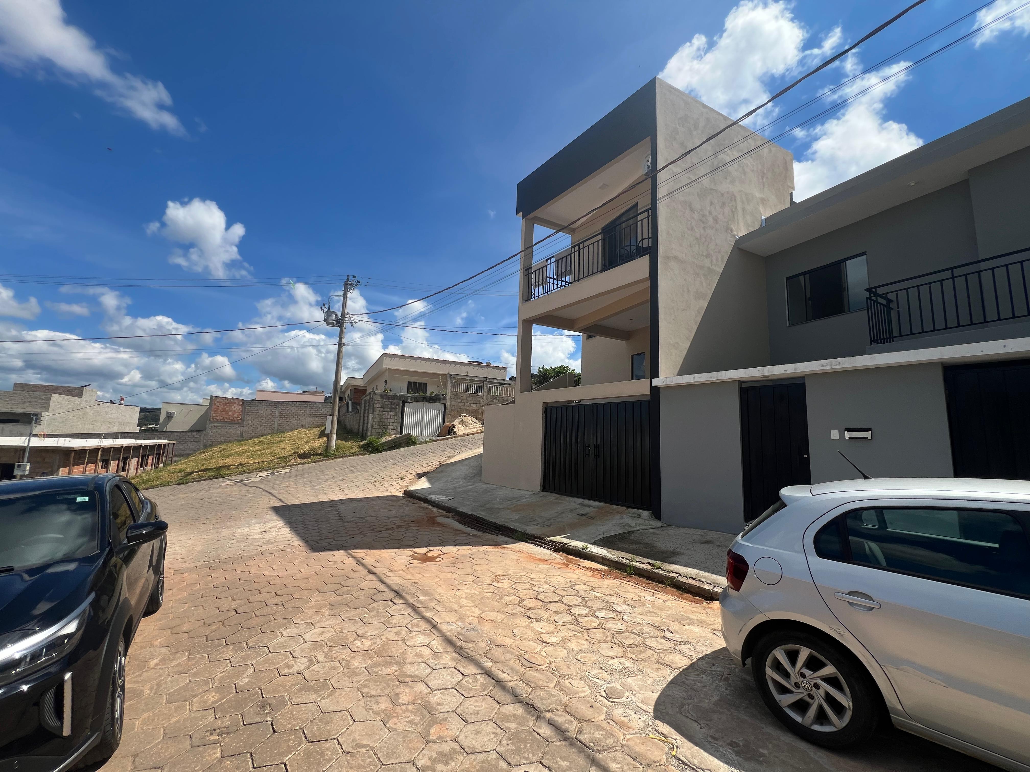 Lindo sobrado para venda em São Lourenço MG