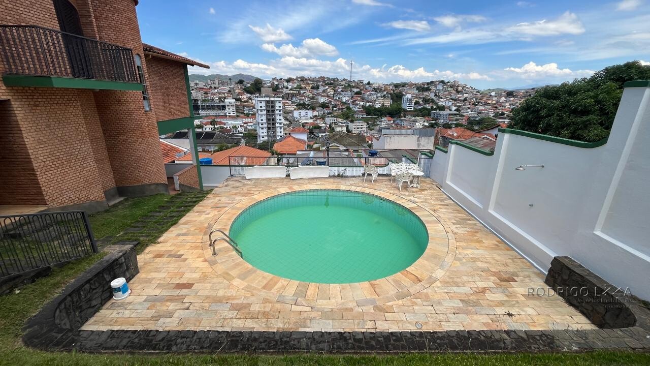 Casa de alto padrão para venda em São Lourenço MG